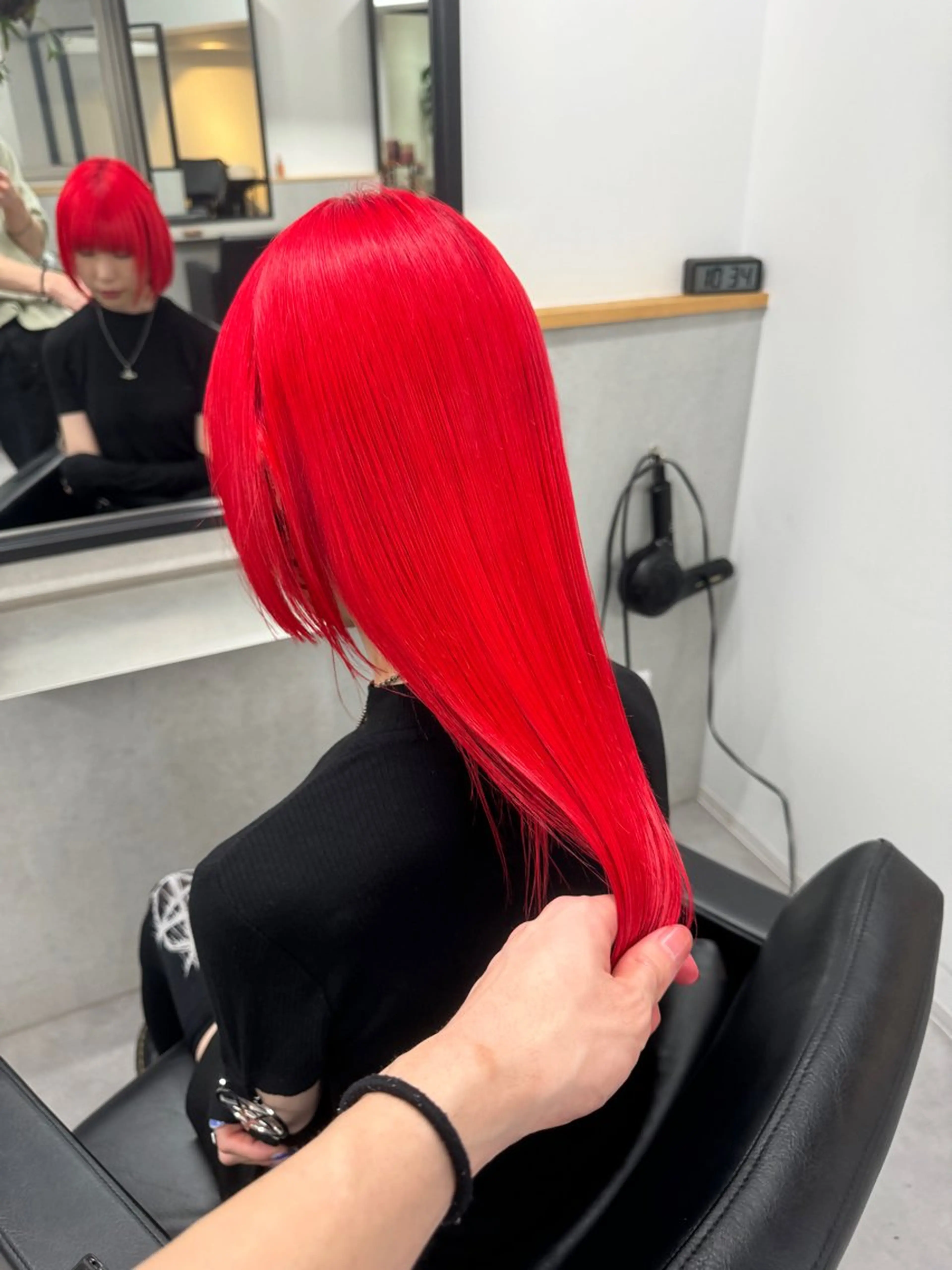 ロング カラー 切りっぱなしボブ レイヤー/縮毛矯正のヘアスタイル