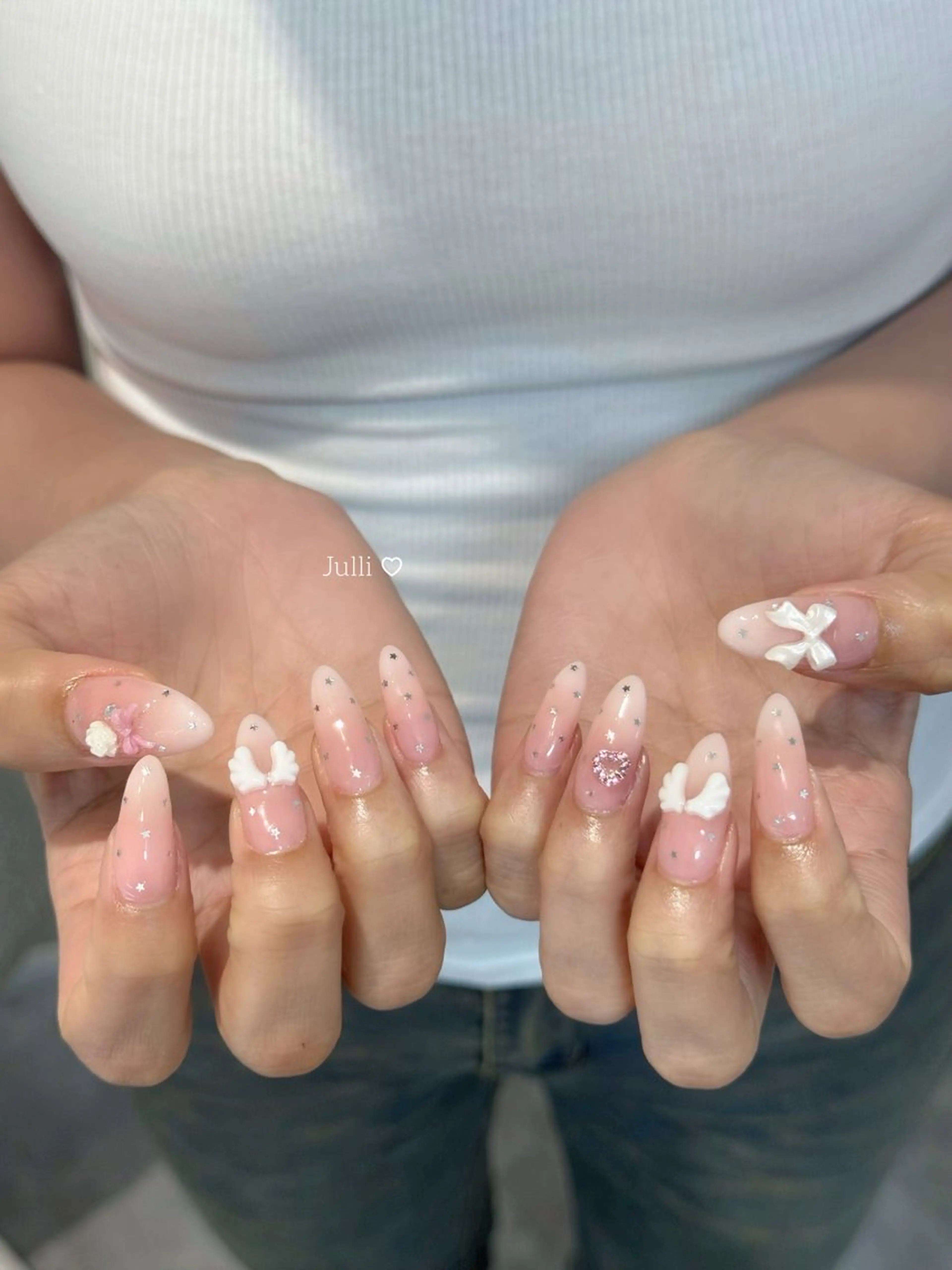 ネイル フレンチネイル ジェルネイル キラキラネイル 韓国ネイル マグネットネイル Julli NailStudioのネイルデザイン
