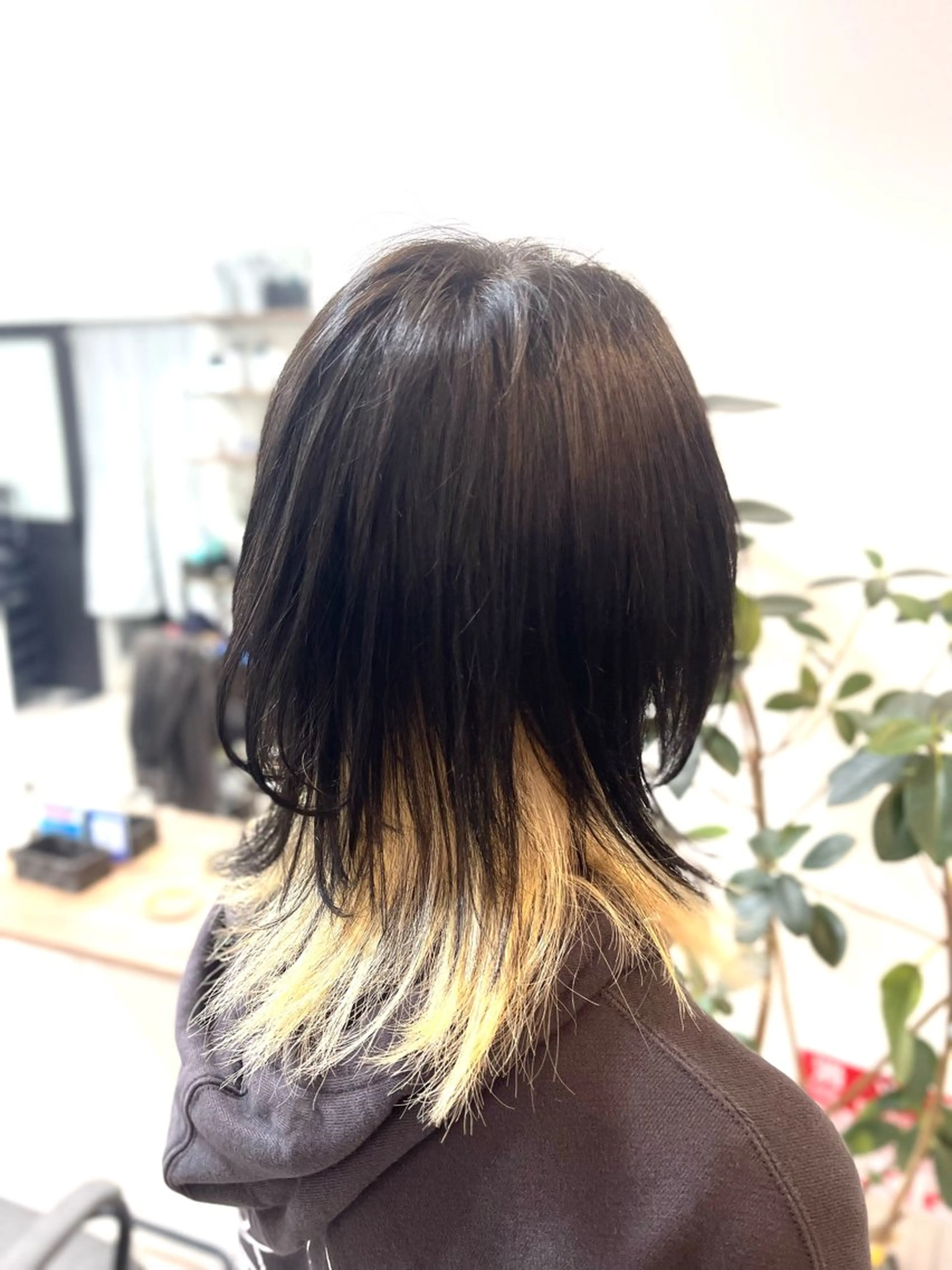 ミディアム ウルフカット naka.naka 東中野のヘアスタイル