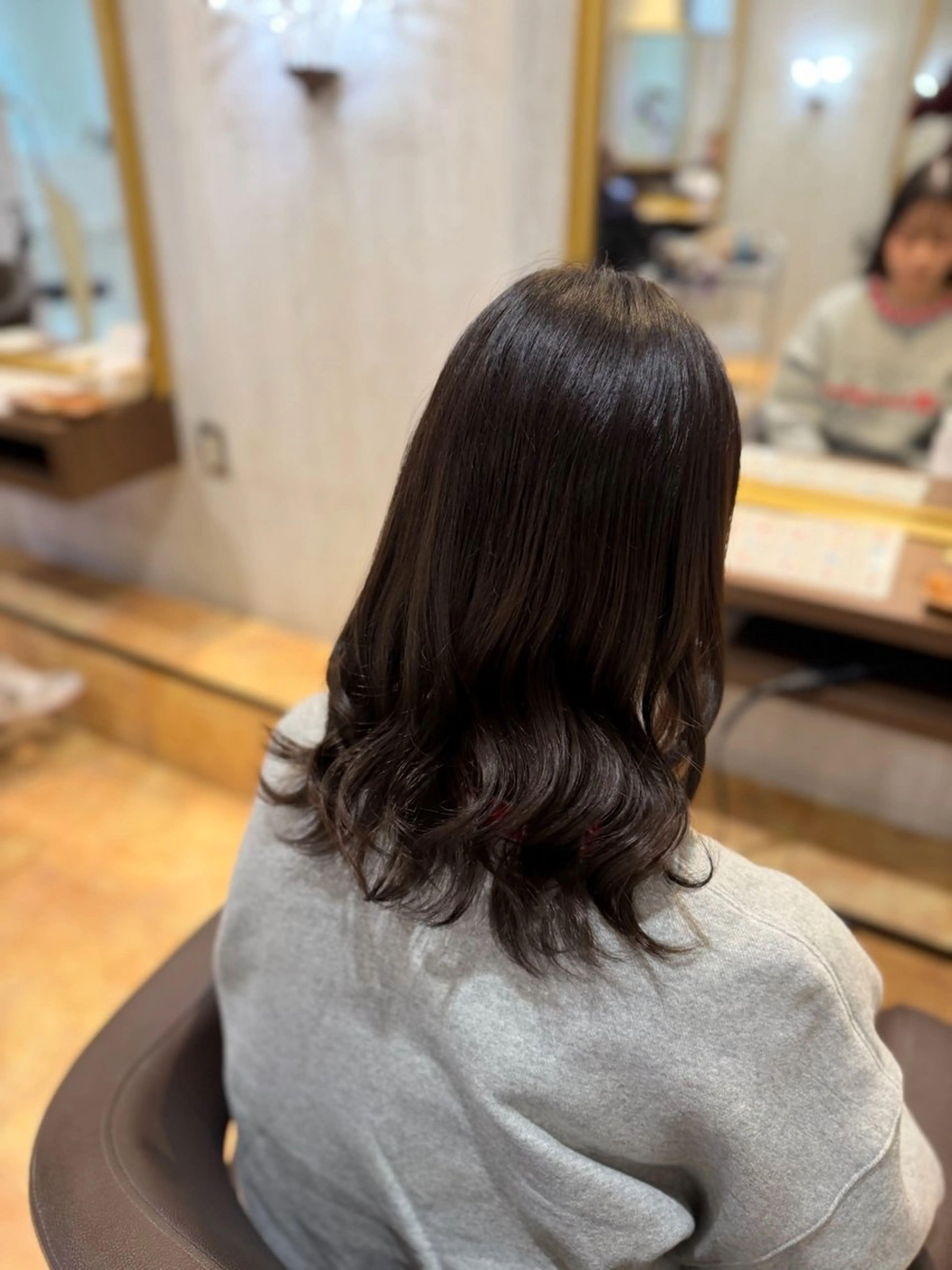 ミディアム ヘアカラー トリートメント 美優🐩/透明感/ ブリーチ/栄のヘアスタイル