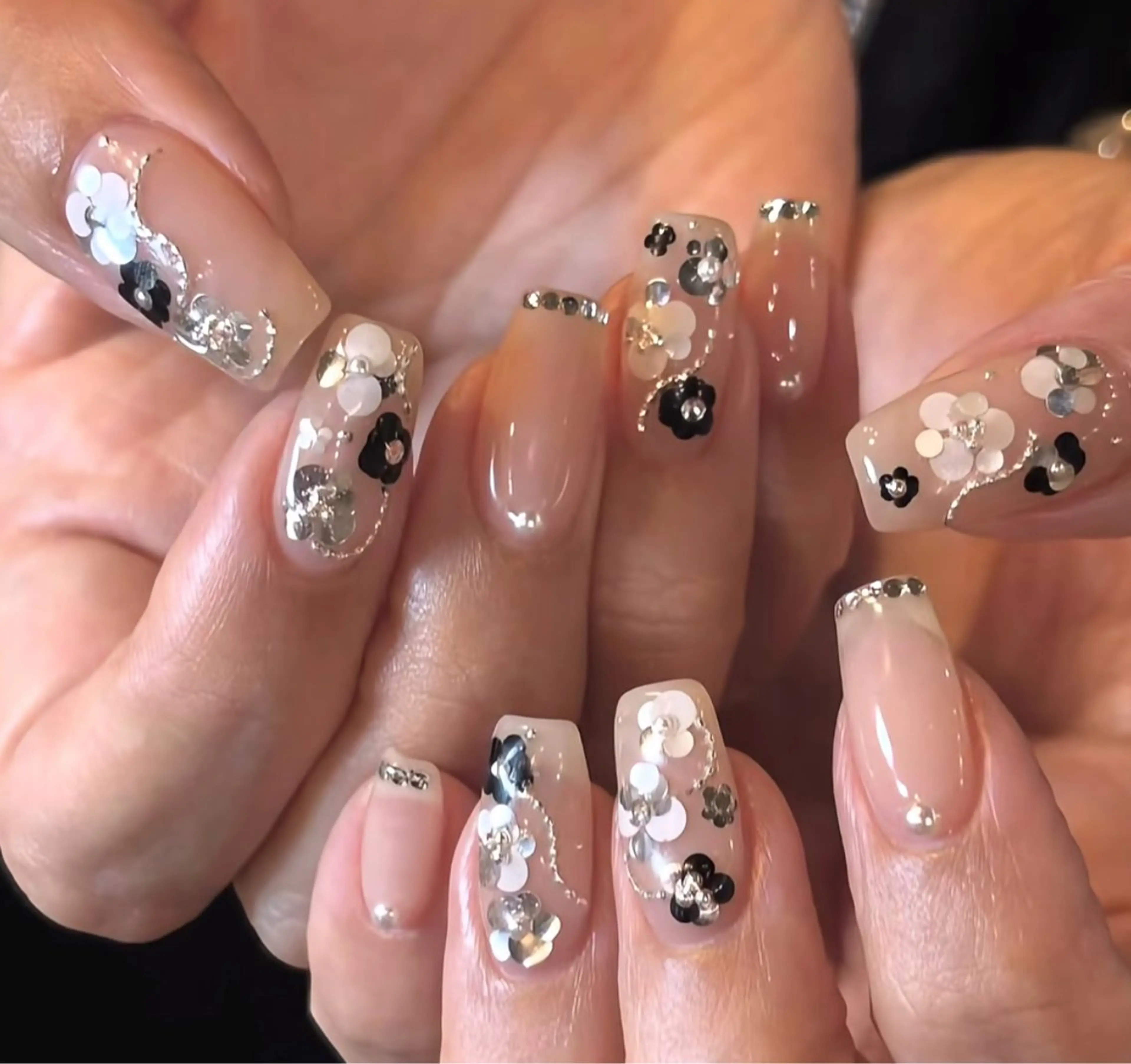 ネイル ハンドネイル ハンドケア 🍑 momo_nailのネイルデザイン