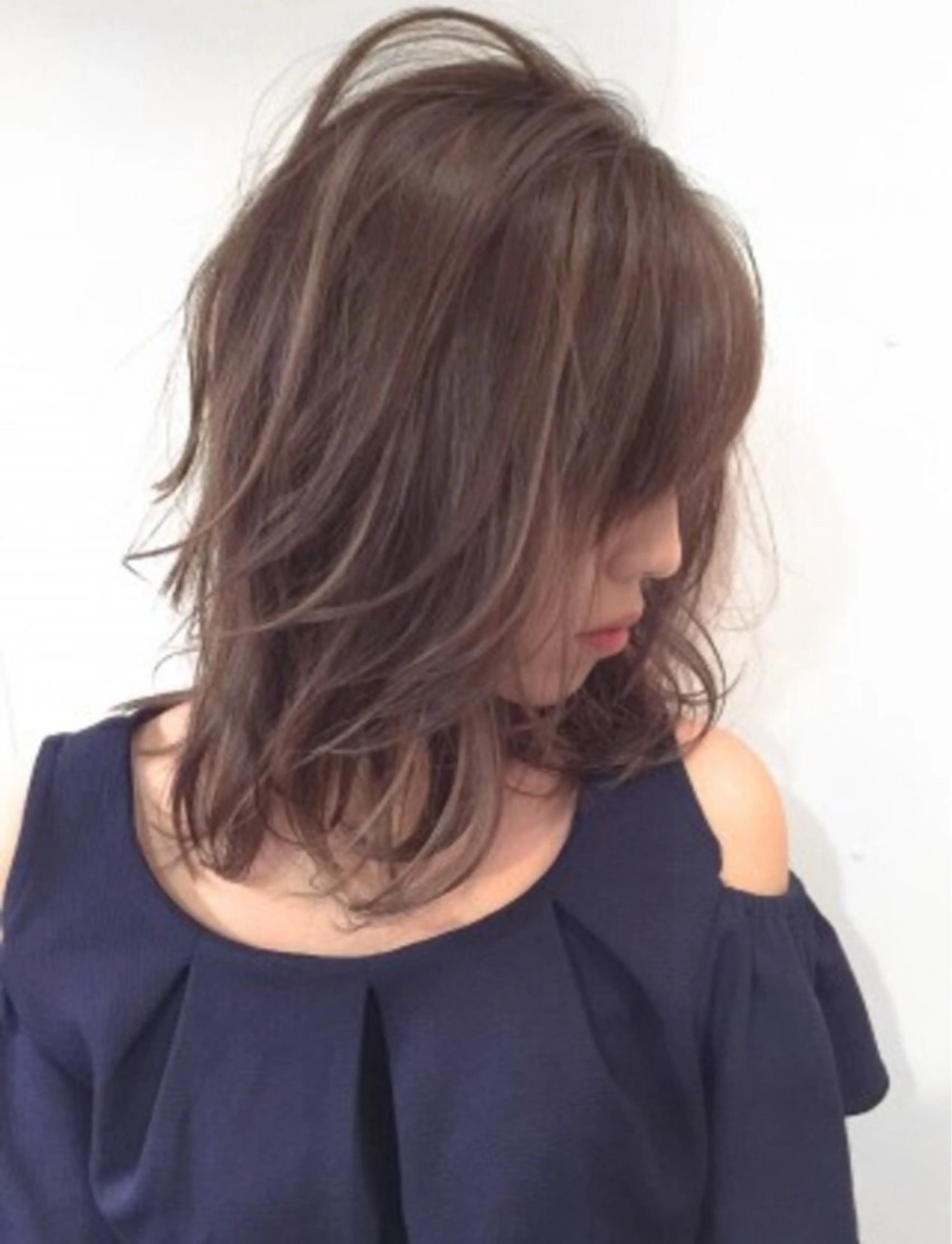 ミディアム ハイライト 六本木🫧マツエク 望月彩音のヘアスタイル