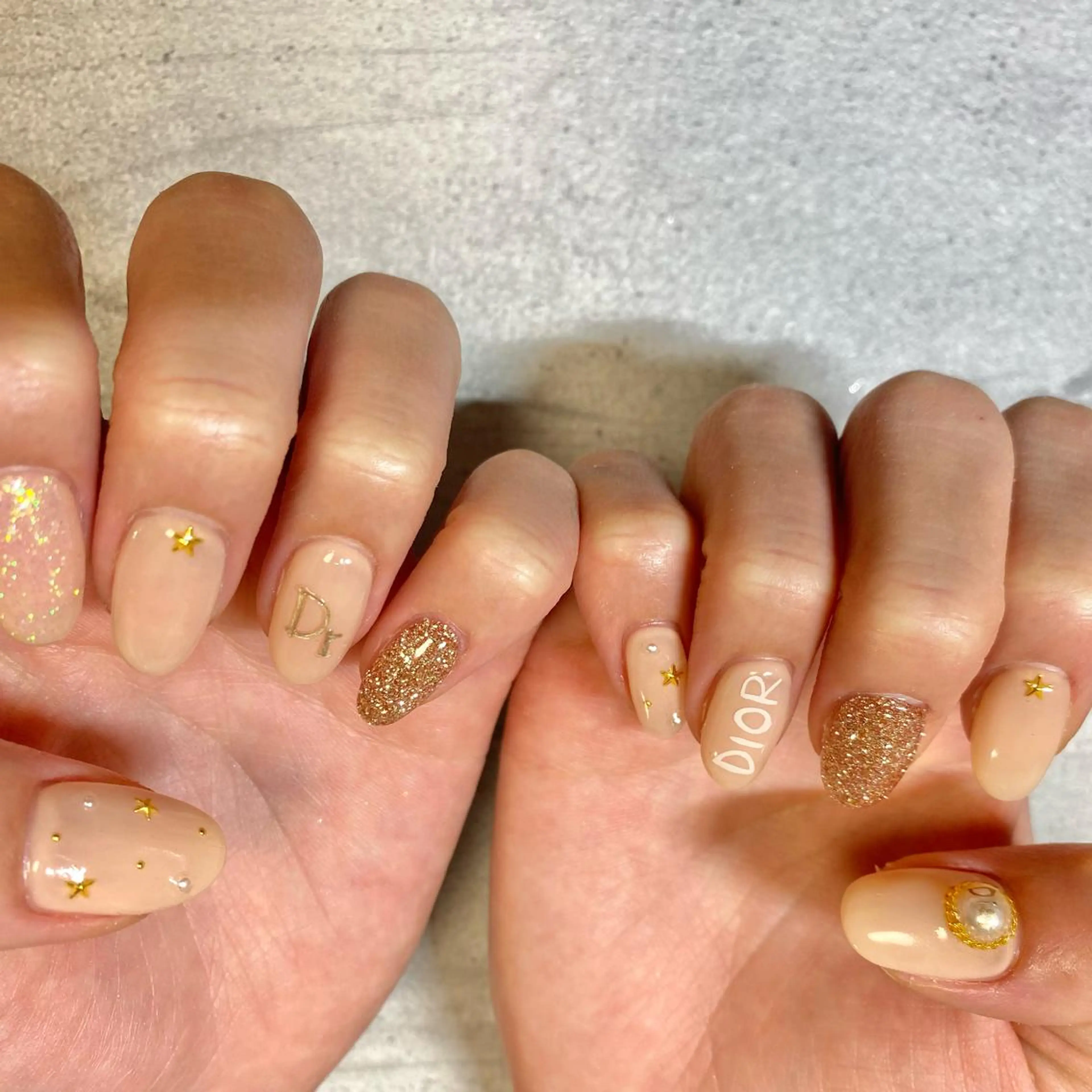 ショート カラー パーマ ヘアアレンジ メンズ キッズ ネイル マツエク・マツパ アイブロウ ベージュカラー ハンドネイル ハンドケア 今福鶴見ネイル 8(ｴｲﾄ)のネイルデザイン