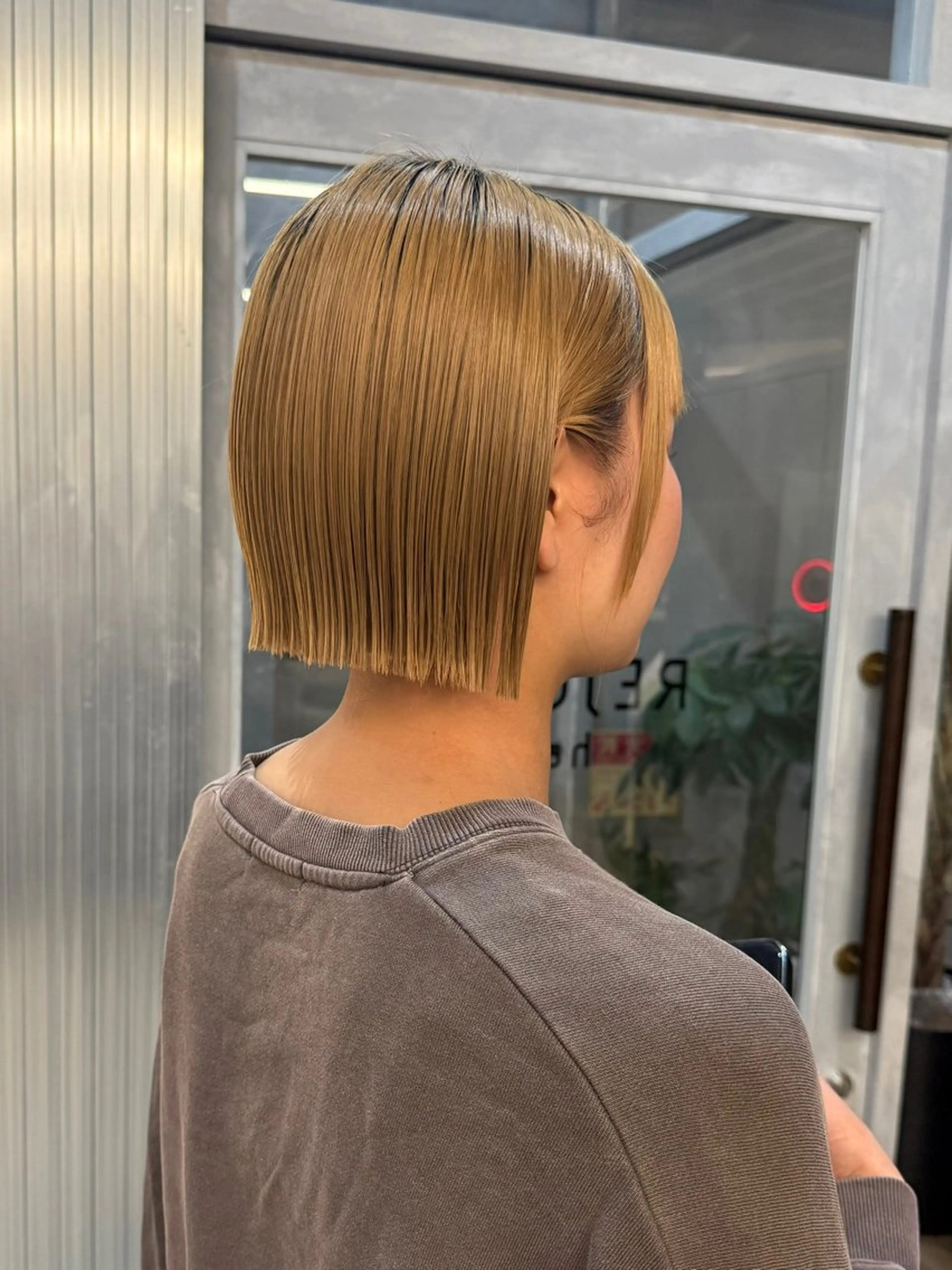 ショート 切りっぱなしボブ ボブ カット トリートメント noa / 郡山ボブ ×透明感カラーのヘアスタイル