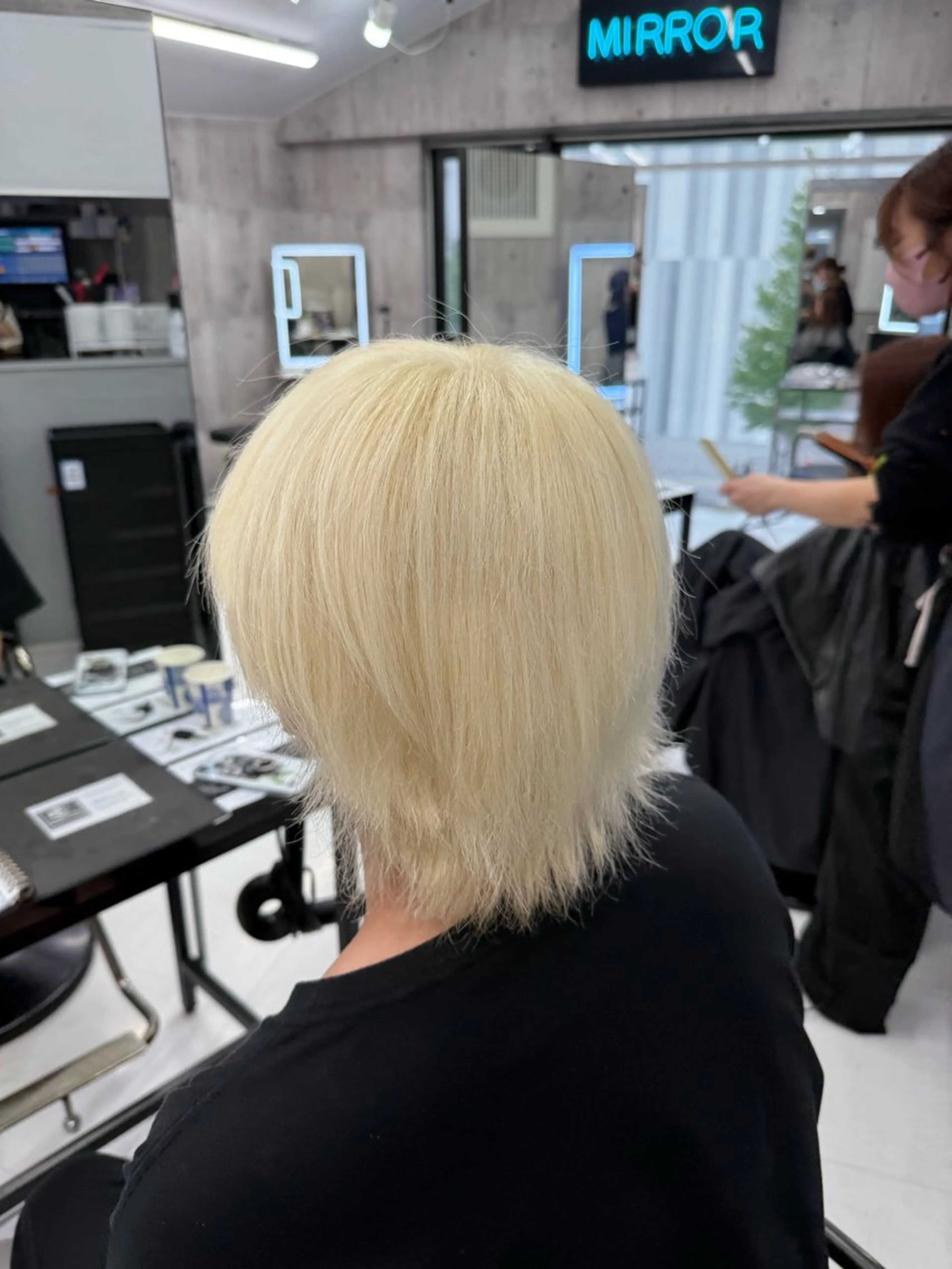 ショート カラー メンズ メンズバレイヤージュ メンズブリーチ メンズハイライト メンズハイトーン メンズインナーカラー ヘアカラー トリートメント ☁️かずき☁️青.紫 推し活カラー💫のヘアスタイル