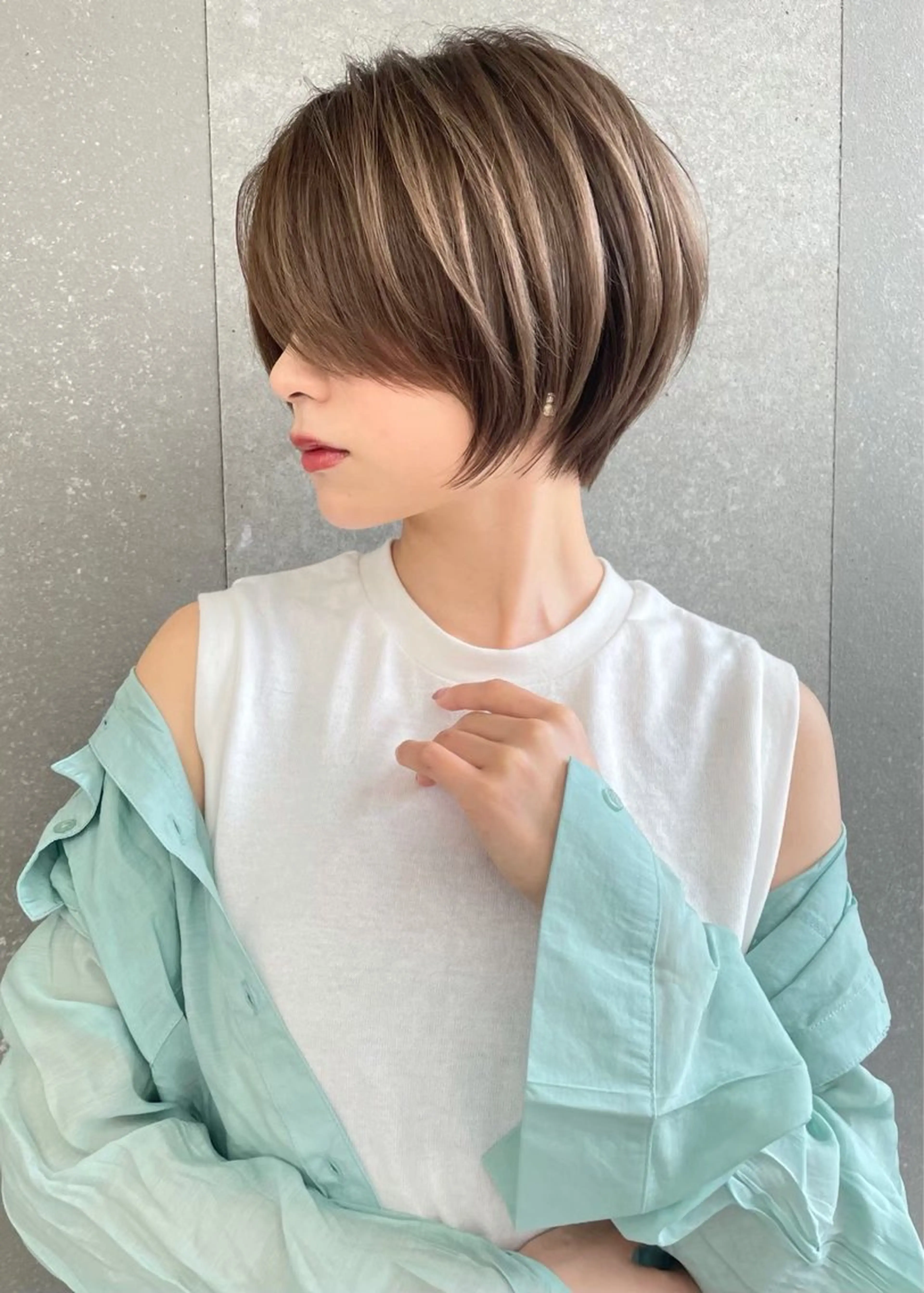 ショート くびれヘア 顔周りカット ハッシュカット 髪質改善 韓国風ヘア カット ヘアカラー トリートメント 博多ベージュ 🐻松井傑のヘアスタイル