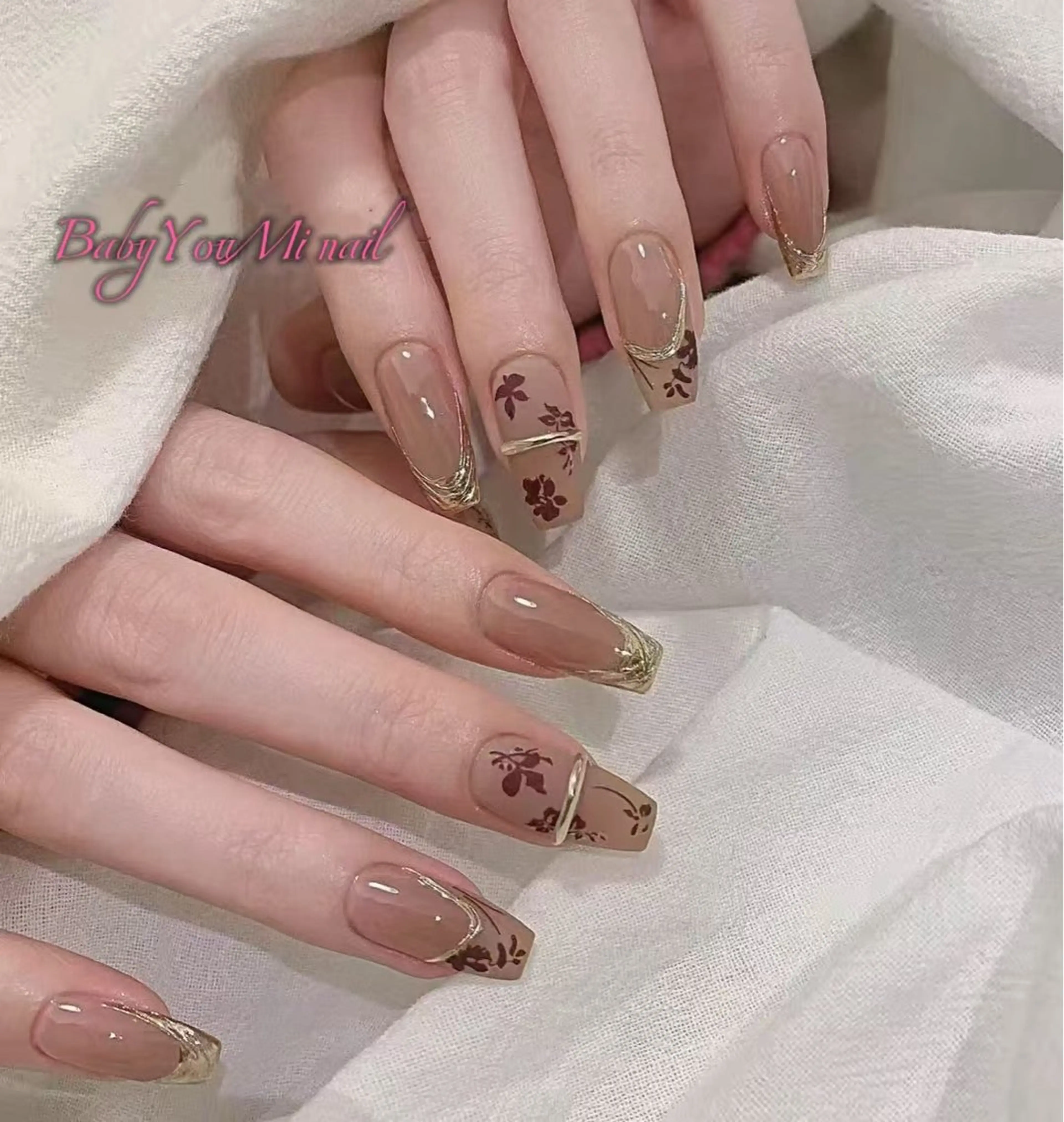ネイル オーロラネイル フラワーネイル フットネイル フレンチネイル ジェルネイル ハンドネイル BabyYouMi nailのネイルデザイン
