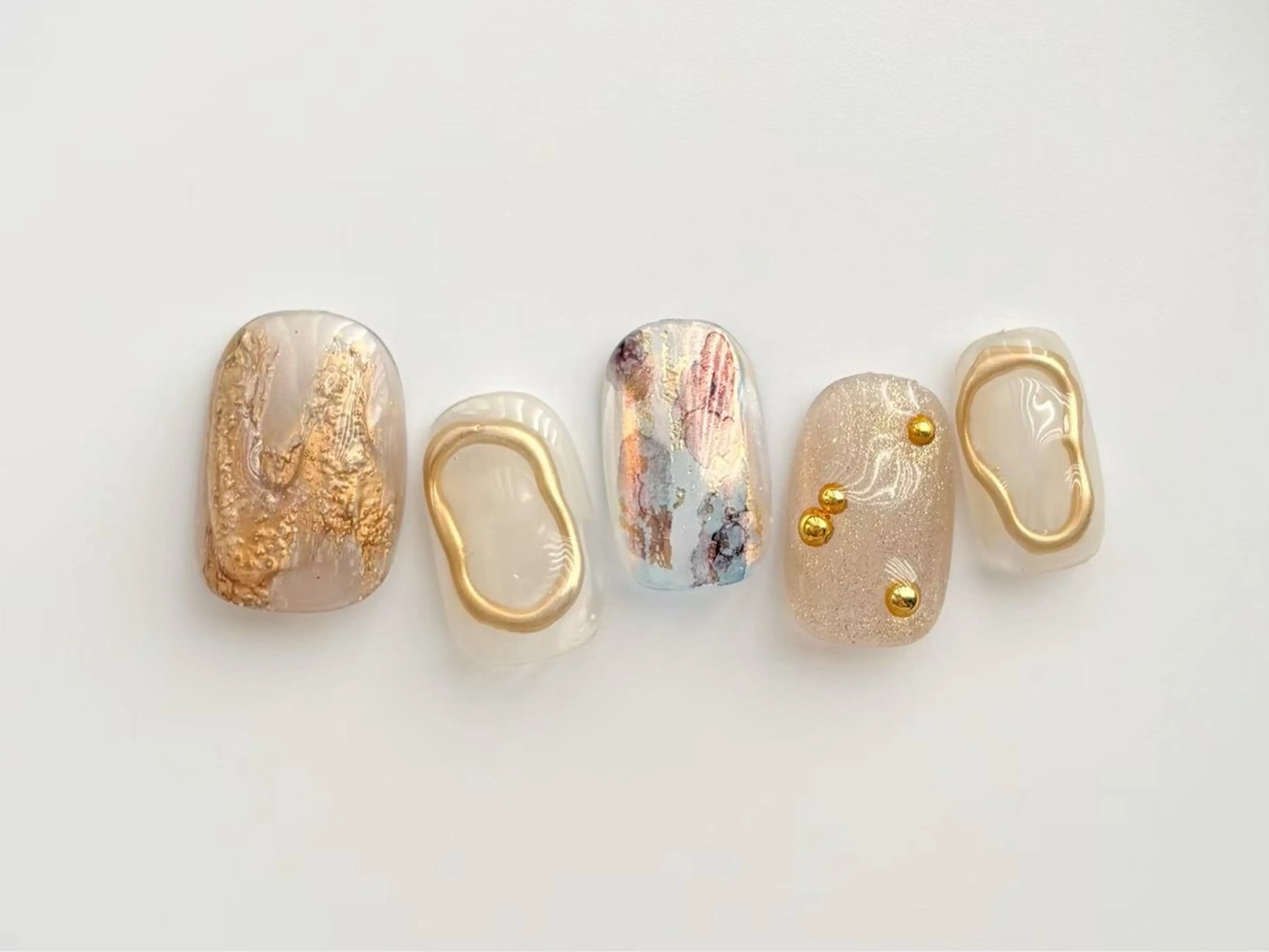 ミディアム シエール KURUMIのネイルデザイン