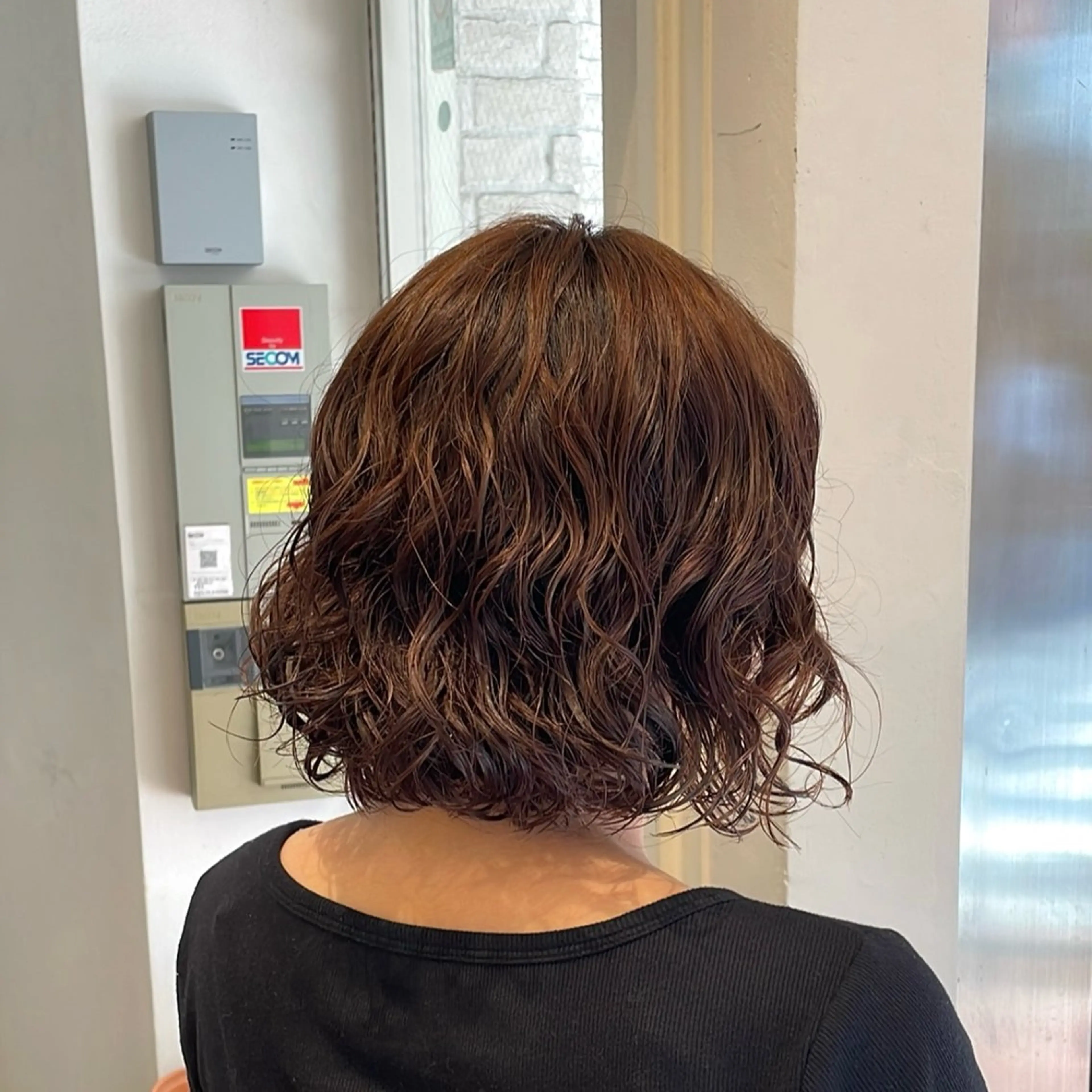 ミディアム パーマ ミディアムパーマ ボブ カット パーマ 横浜パーマ🌐メンズ 暖色カラーもえかのヘアスタイル