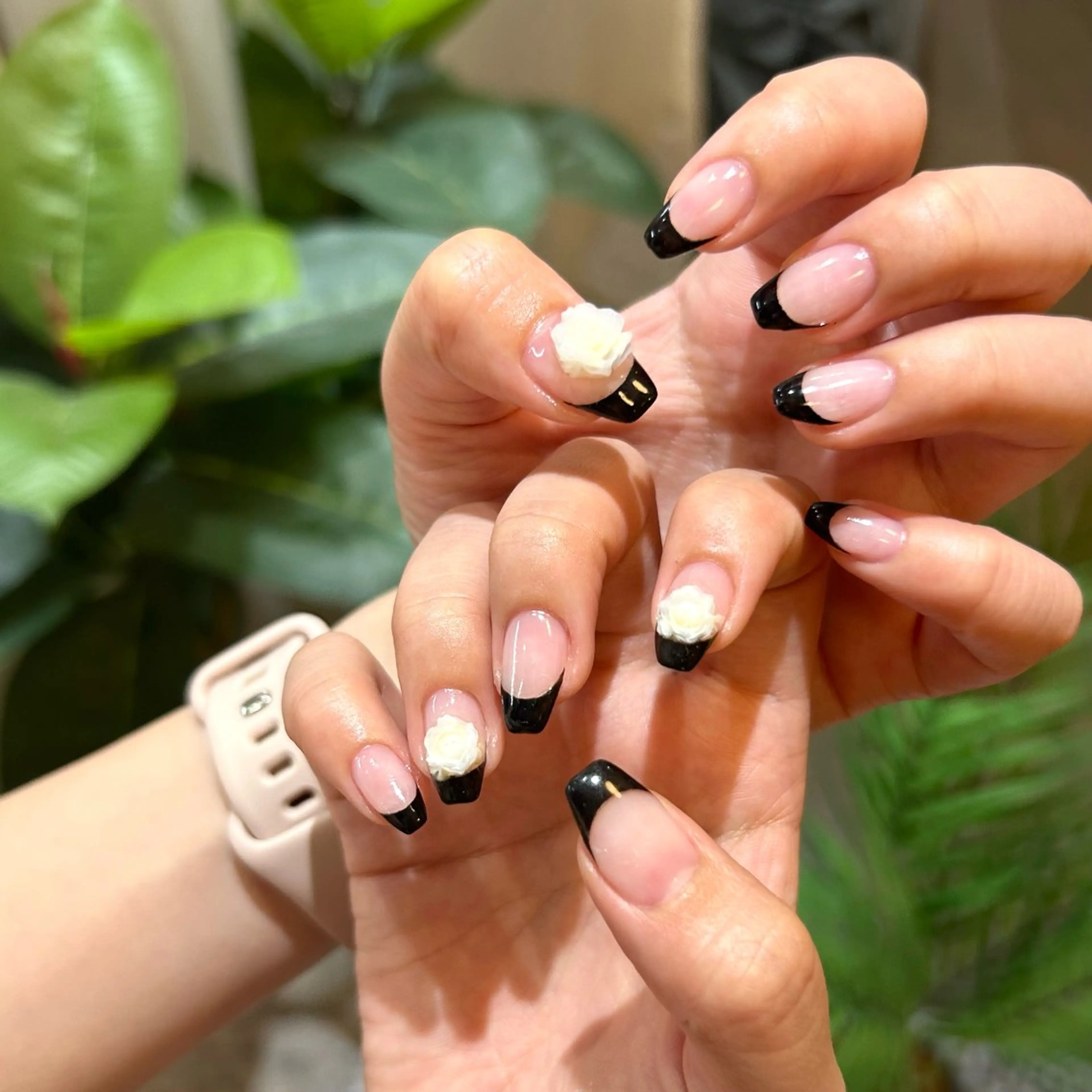 ネイル ハンドネイル 💅🏽 SHIORI🌙のネイルデザイン