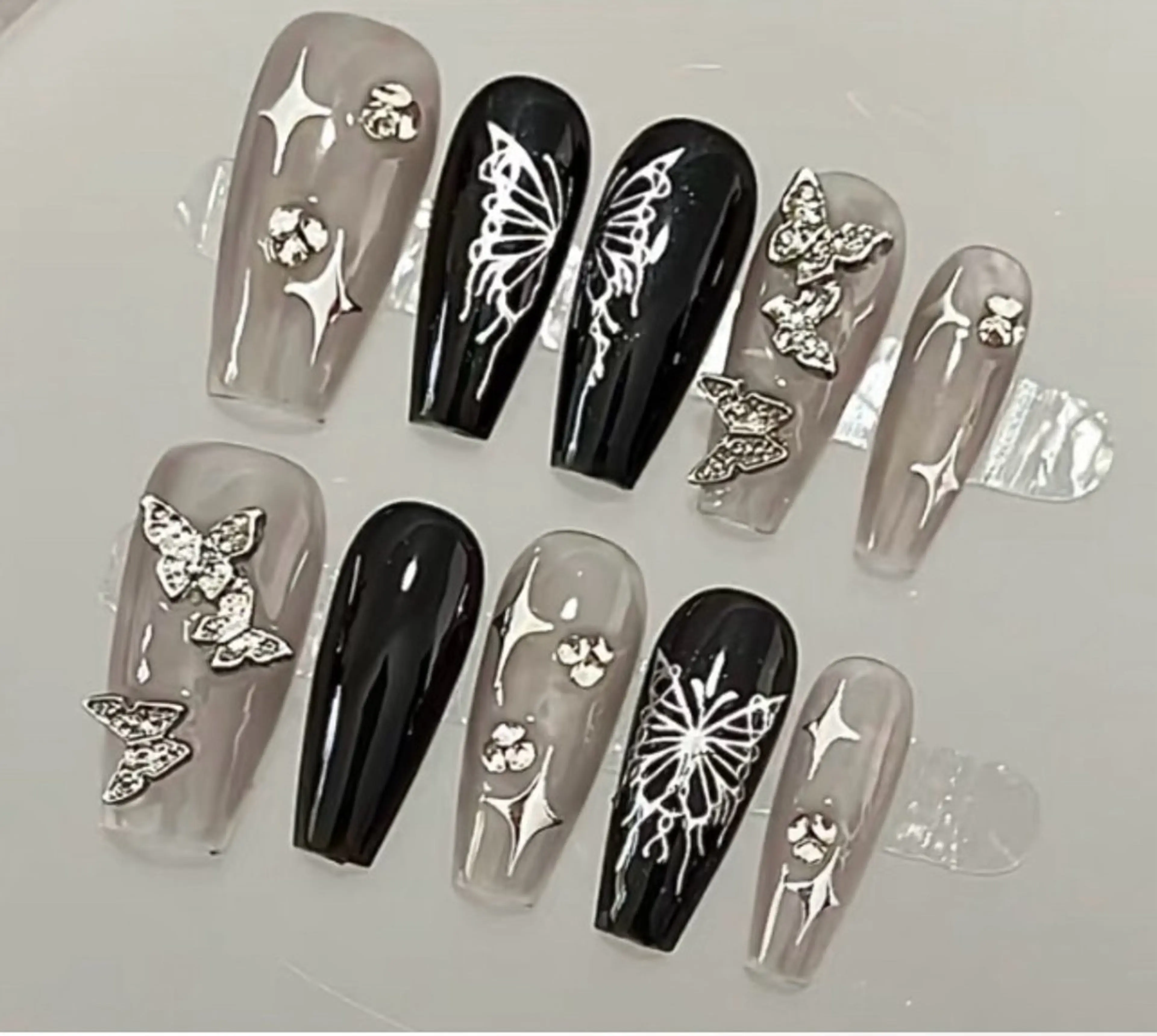 ネイル ハンドネイル H3 Nail Tsuki🦋💙のネイルデザイン