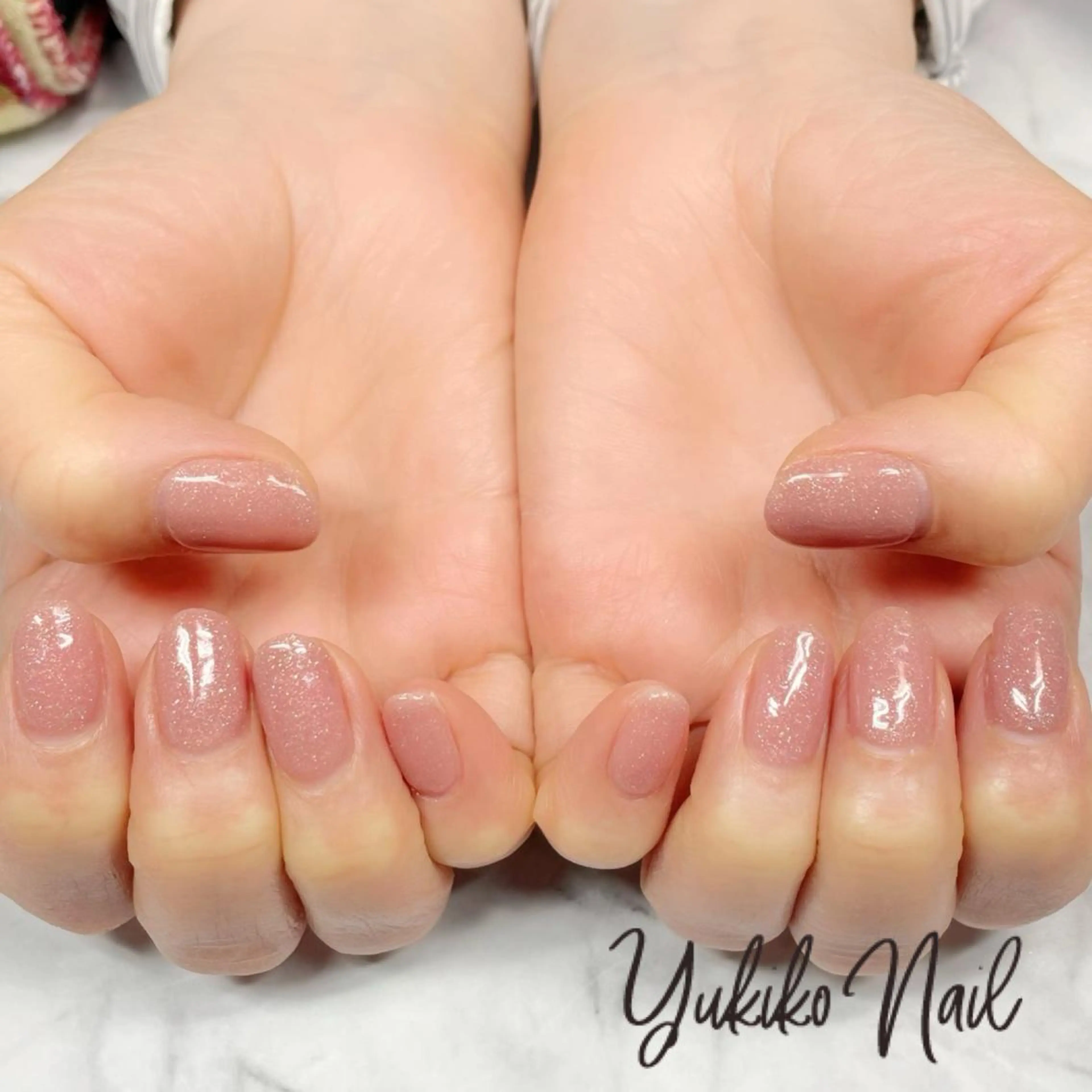 ネイル キラキラネイル オフィスネイル ワンカラーネイル ピンク ハンドネイル ユキコ ネイルのネイルデザイン