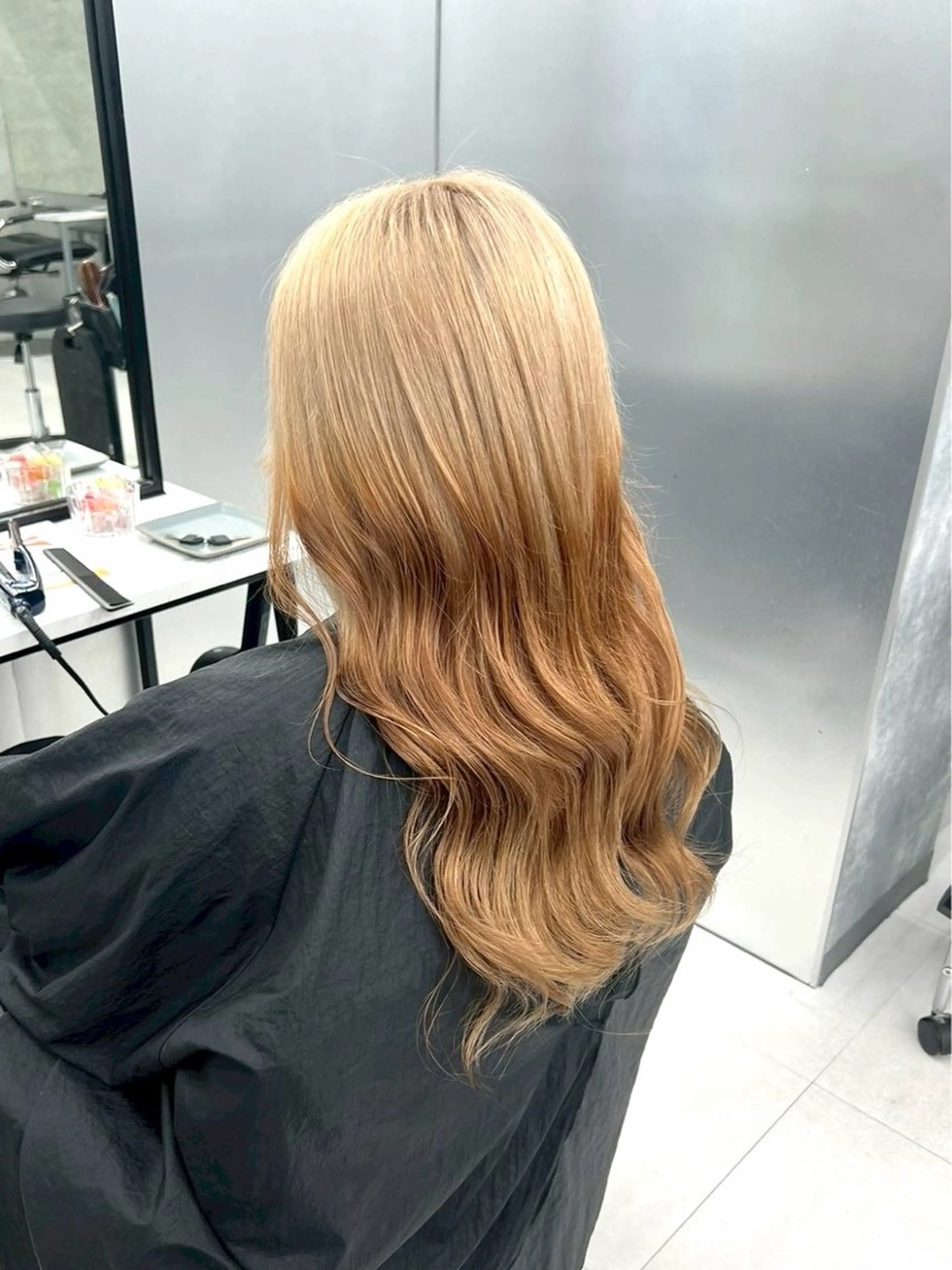 カラー 🦋ハイトーン×ア レンジ💫Leenaのヘアスタイル