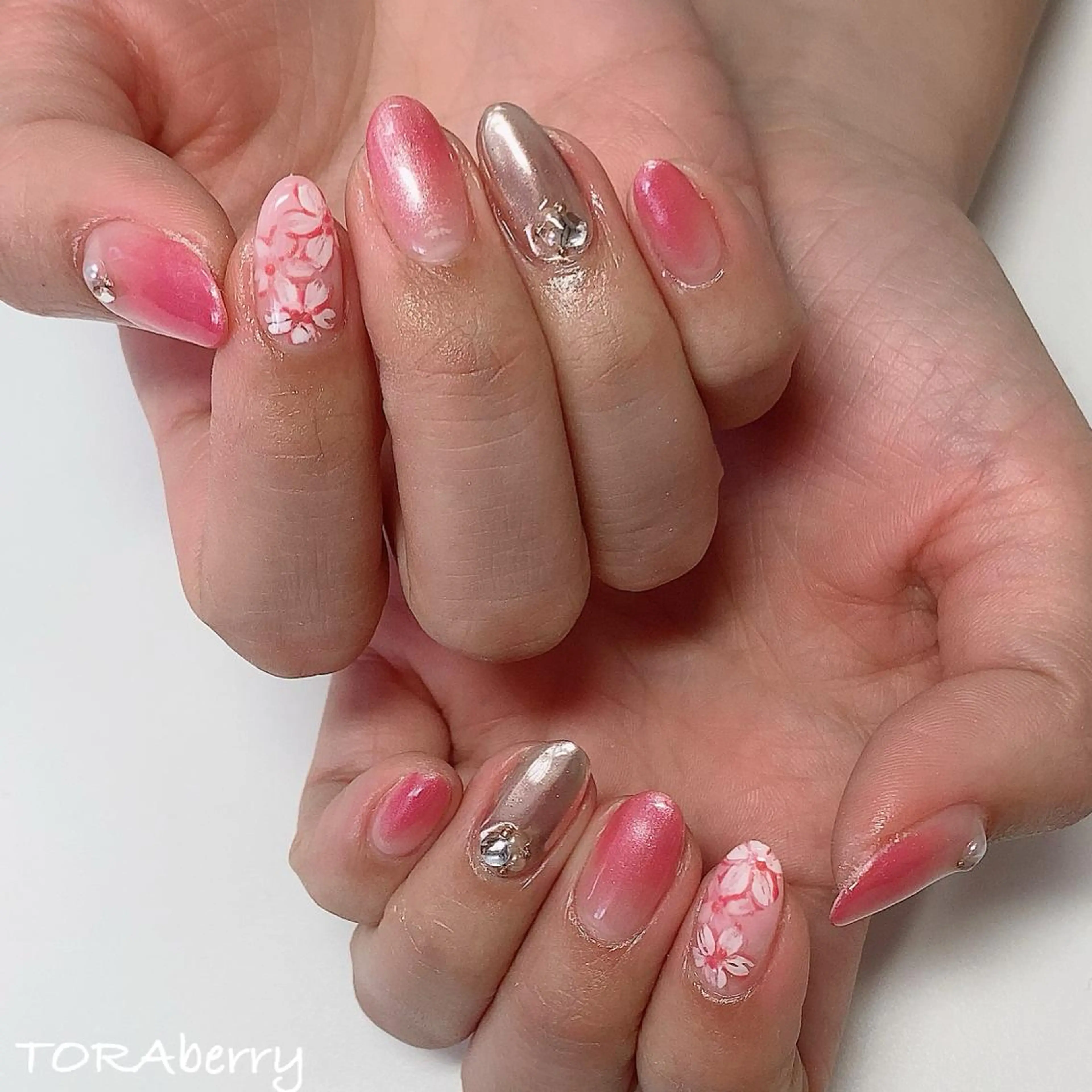 ネイル ネイリスト なつみのネイルデザイン