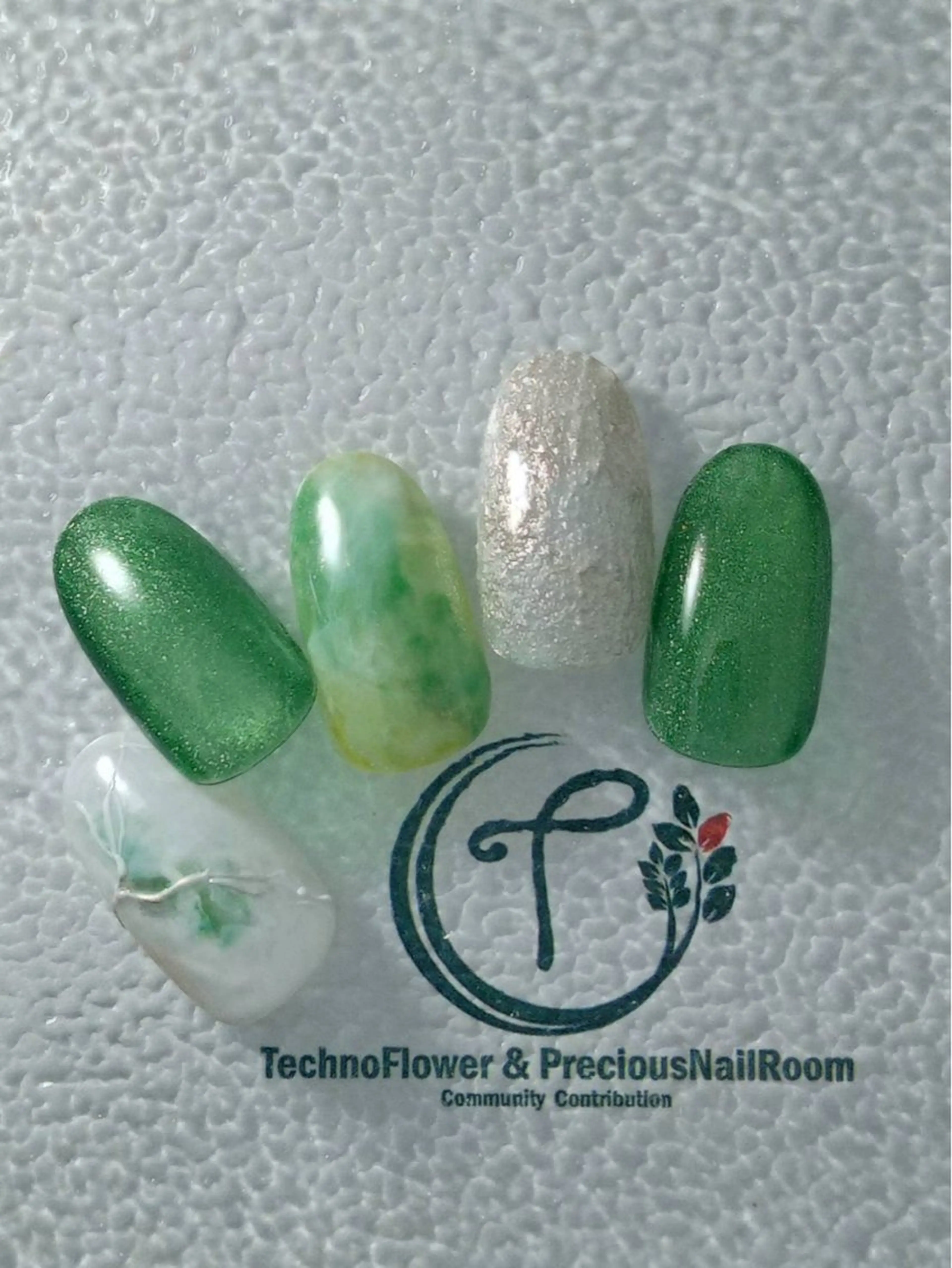 ネイル フラワーネイル precious nail  roomのネイルデザイン