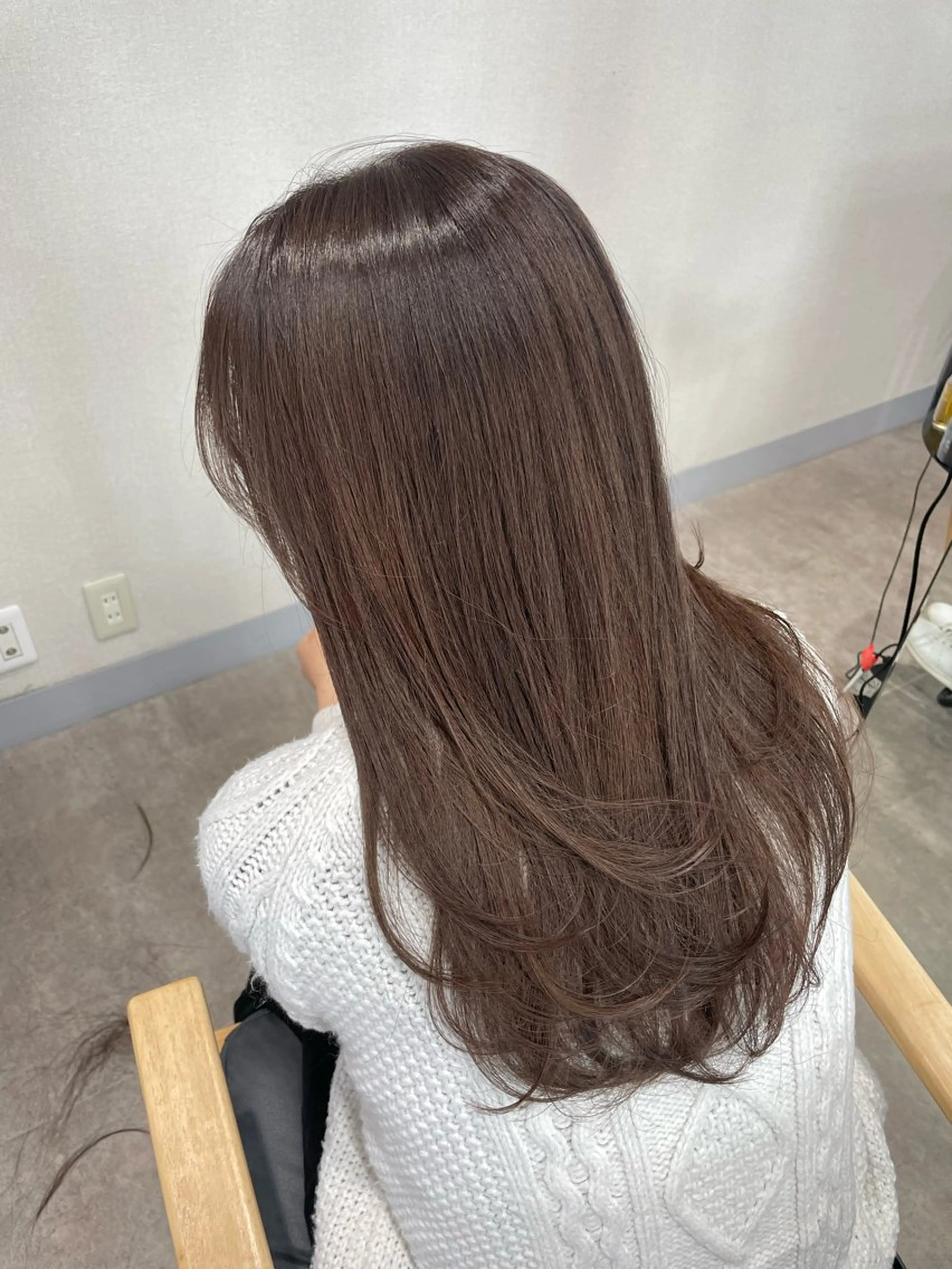 ミディアム カラー ヘアカラー トリートメント ヘッドスパ レイヤーカット 韓国ヘアayameのヘアスタイル