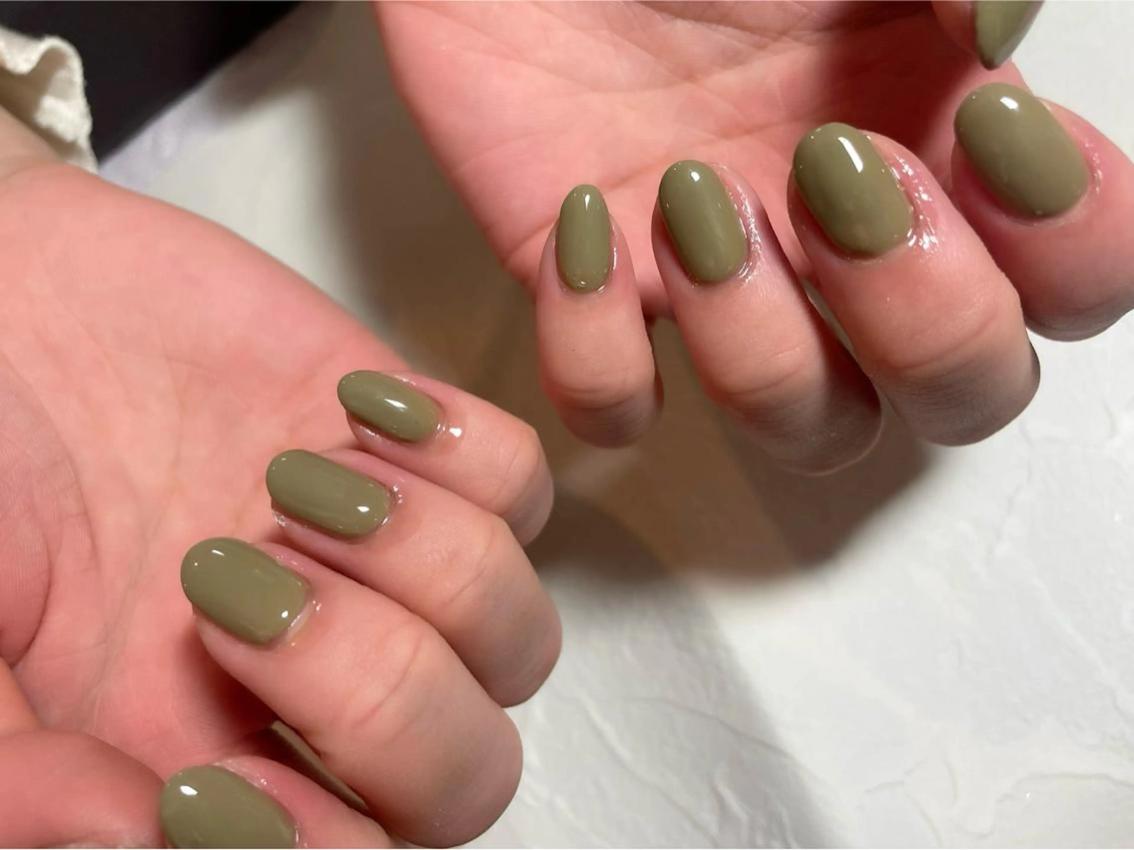 ミディアム ネイル ネイルスタジオ シェイクユアハンズのネイルデザイン