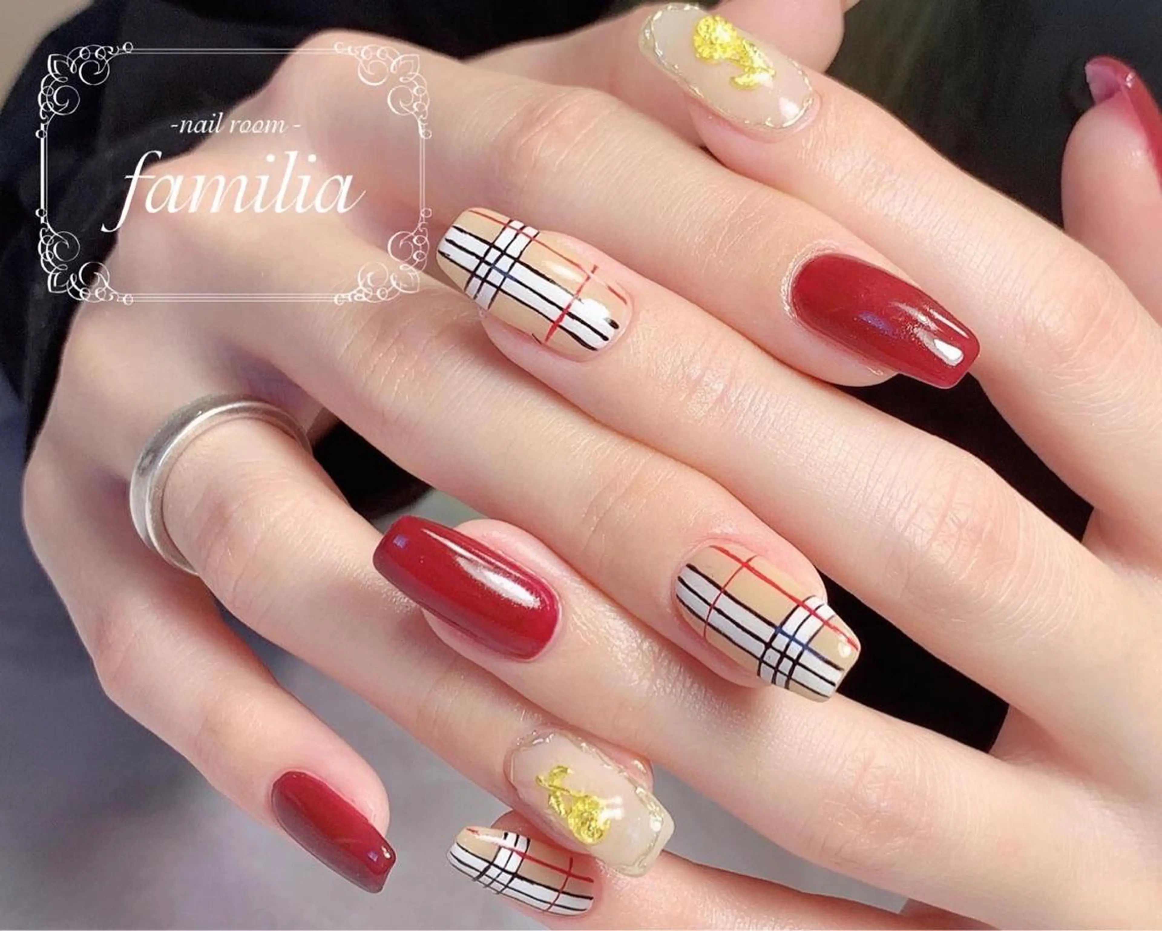 ネイル ハンドネイル -nailroom- familiaのネイルデザイン