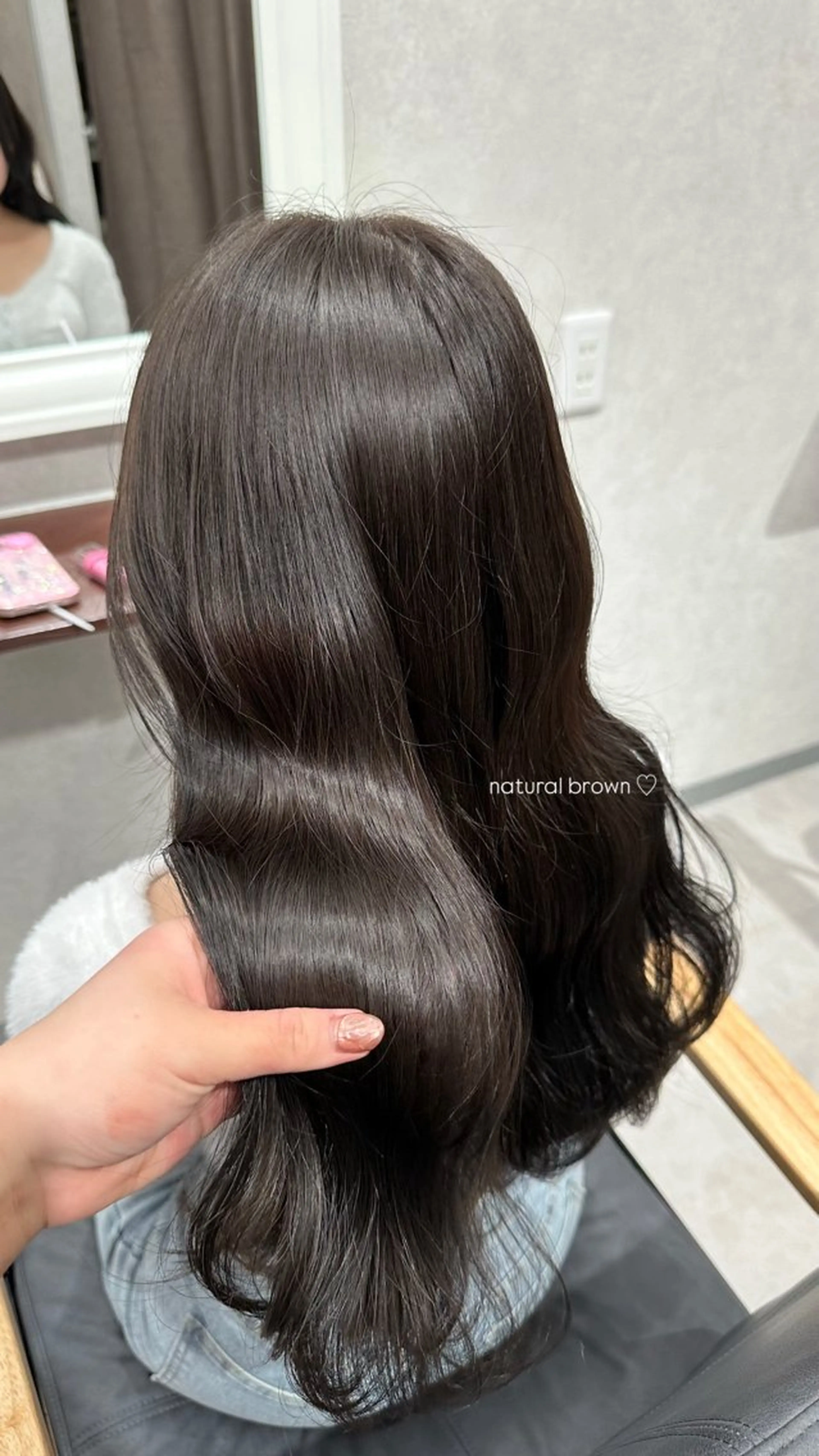 ミディアム カラー 🎀透明感カラー 𝐂𝐇𝐈𝐒𝐀のヘアスタイル