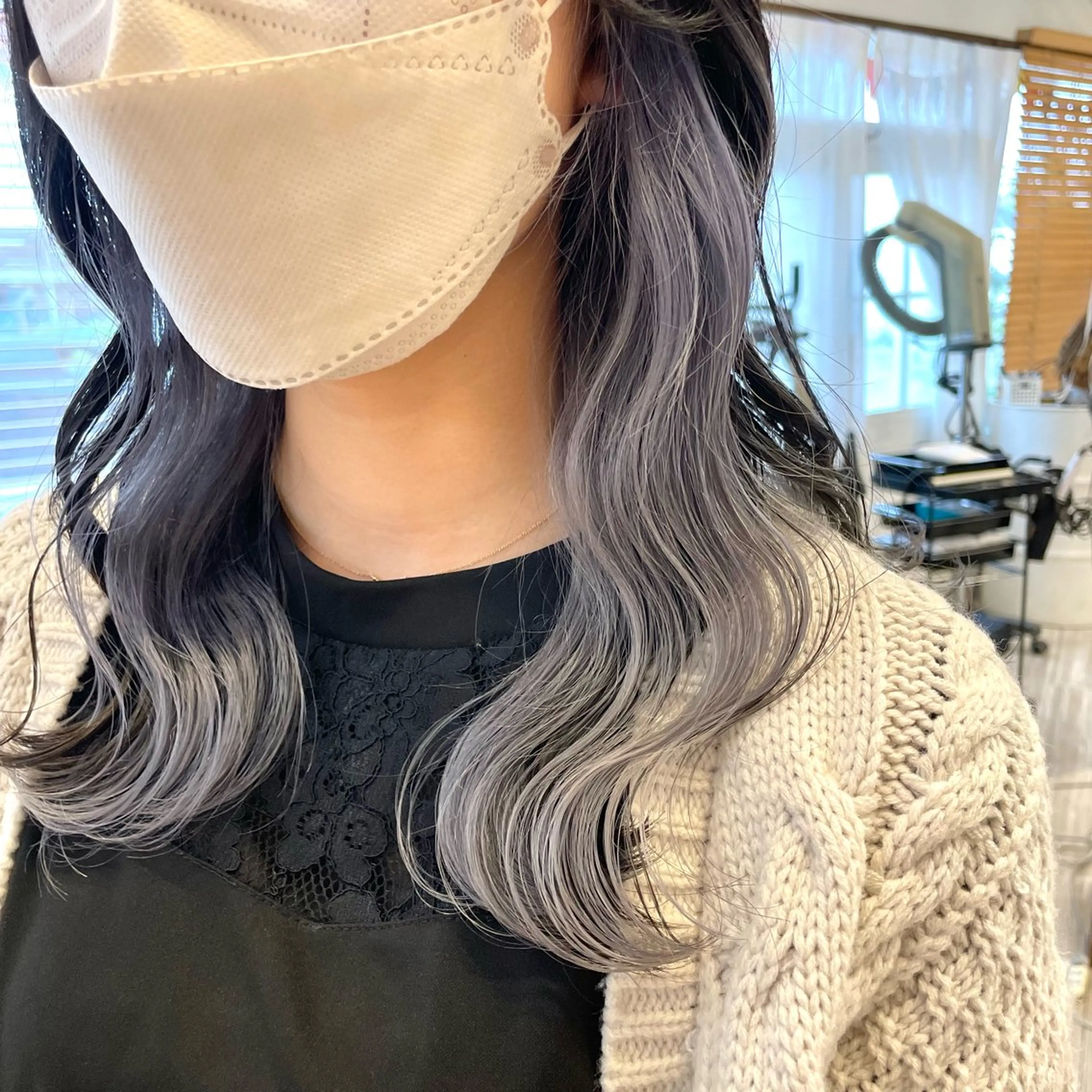 ミディアム カラー インナーカラー 推し ブリーチ  髪質改善のヘアスタイル