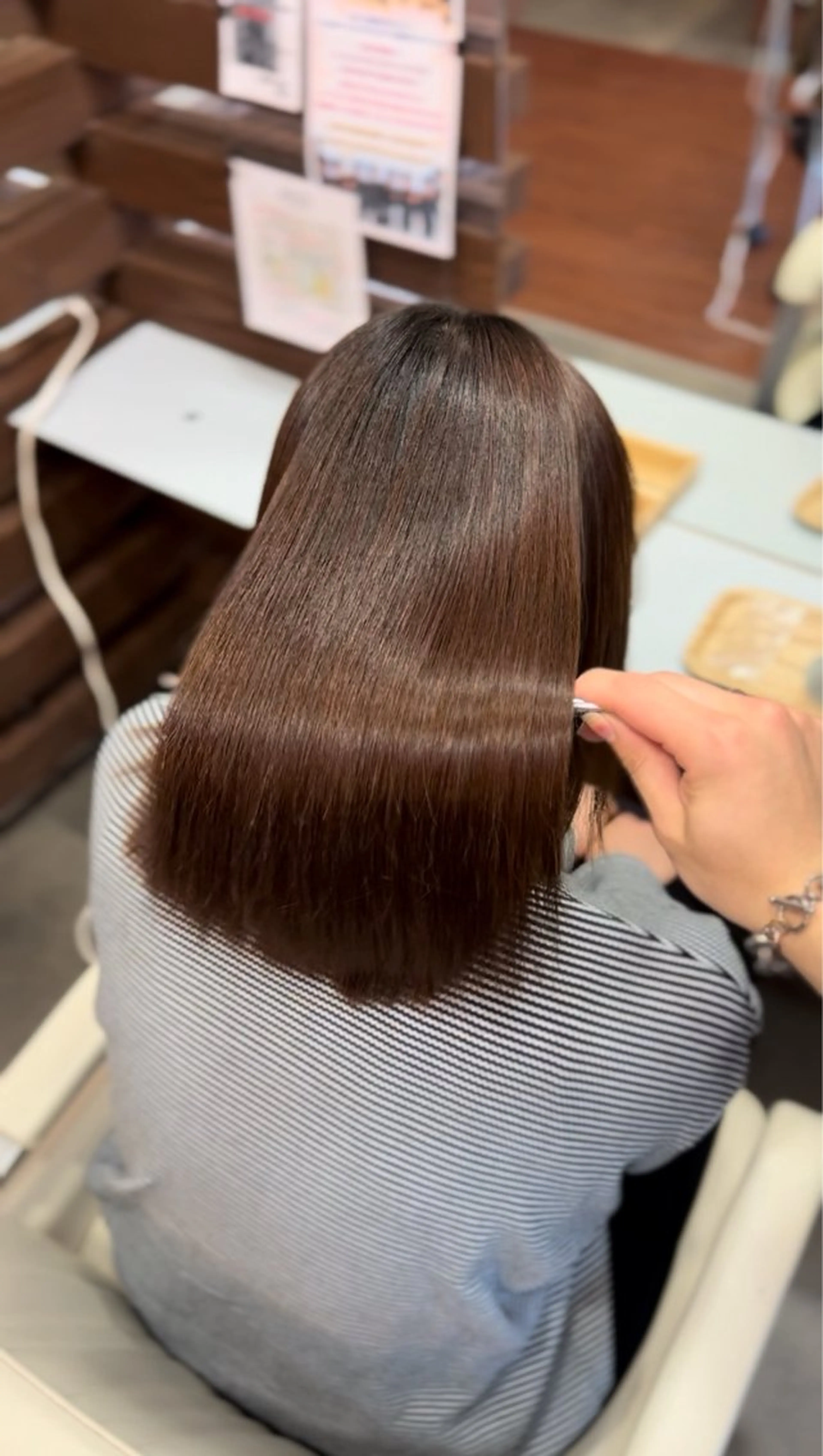 ロング LiL しおんのヘアスタイル