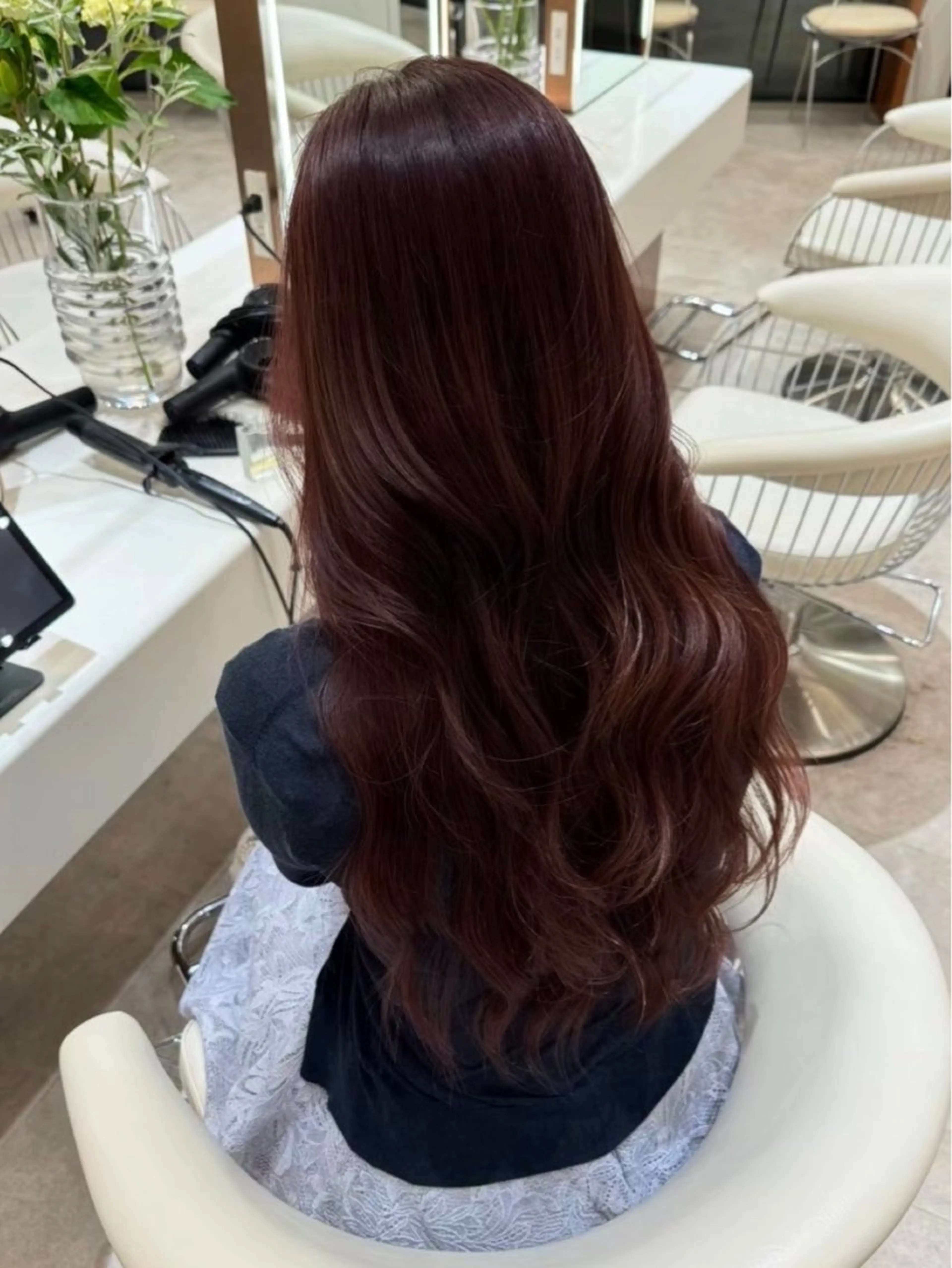 ミディアム カラー レイヤー/ベージュ ヒヨリ/渋谷のヘアスタイル