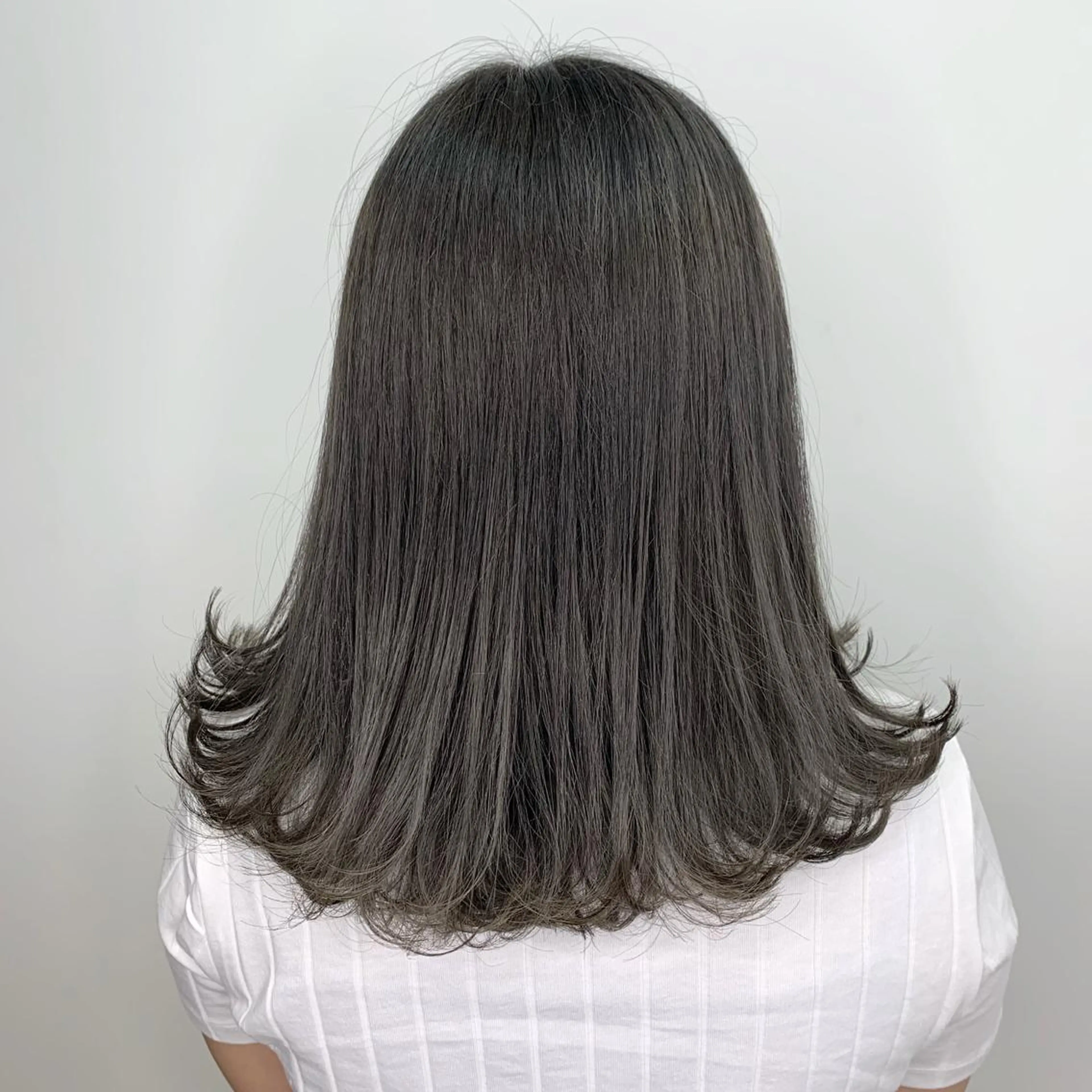 ミディアム カラー 𖧷 ⁺. 大人ヘア Yui 𓂃𓈒𓏸のヘアスタイル