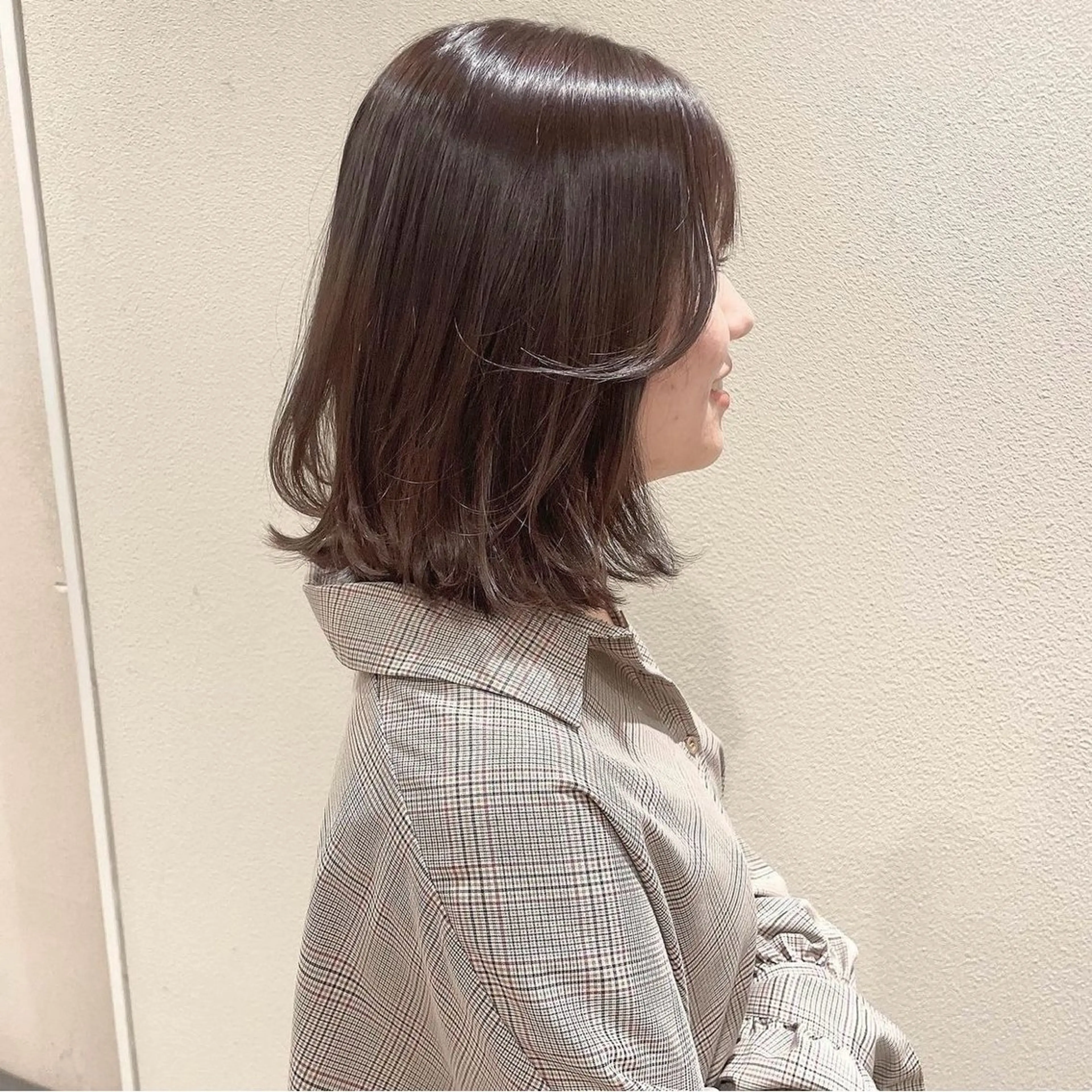 ミディアム 中村 佳歩のヘアスタイル