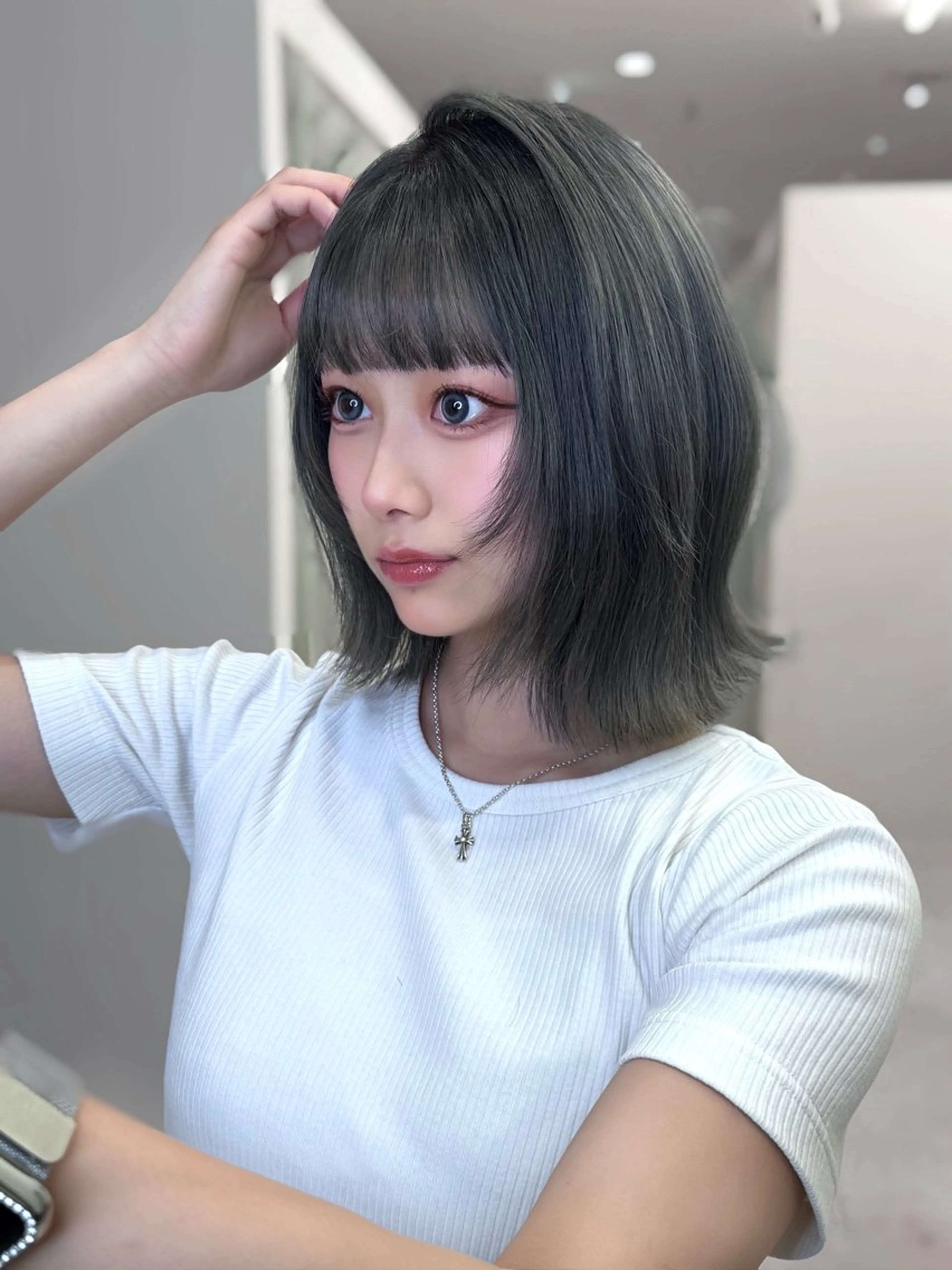 カラー 𝐥𝐚𝐲𝐞𝐫 韓⛓️ ブリーチのヘアスタイル