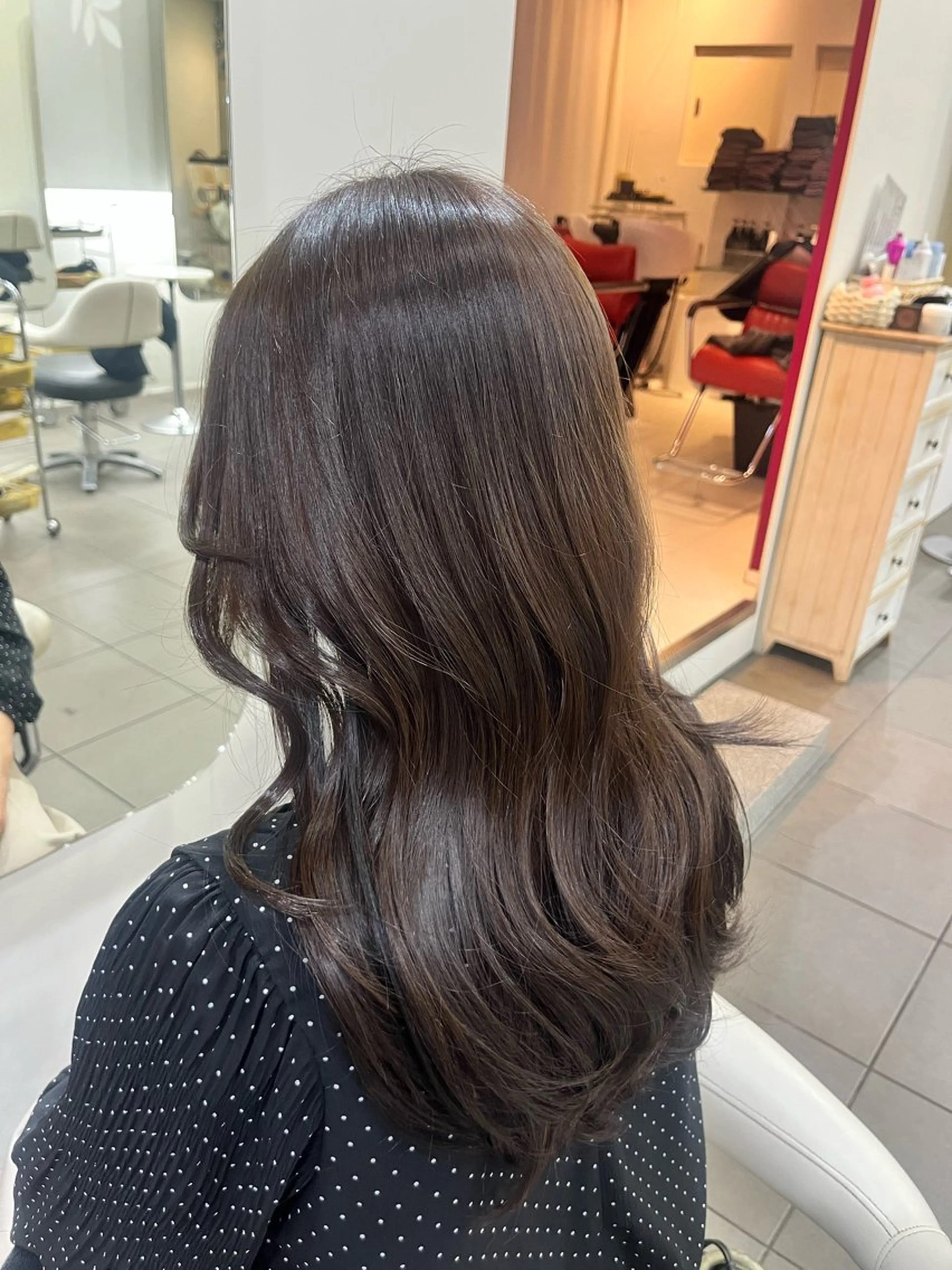 ロング カラー ヘアカラー トリートメント 透明感カラー ヨネヤマツムギのヘアスタイル