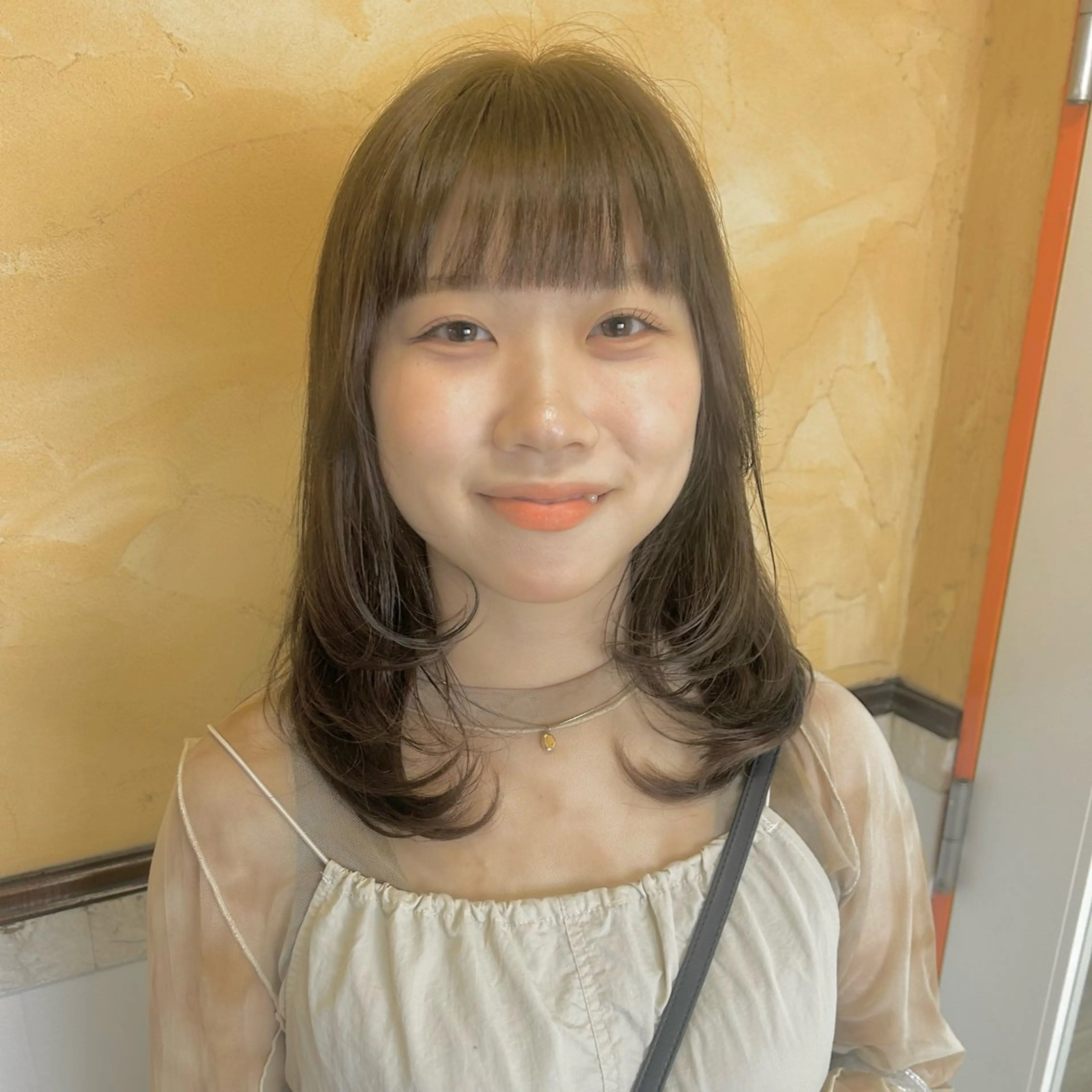 ミディアム カラー ベージュカラー 黒髪 ブリーチ ブルーカラー ブルーブラック ブリーチなしベージュ /ヘアセット/ミユのヘアスタイル