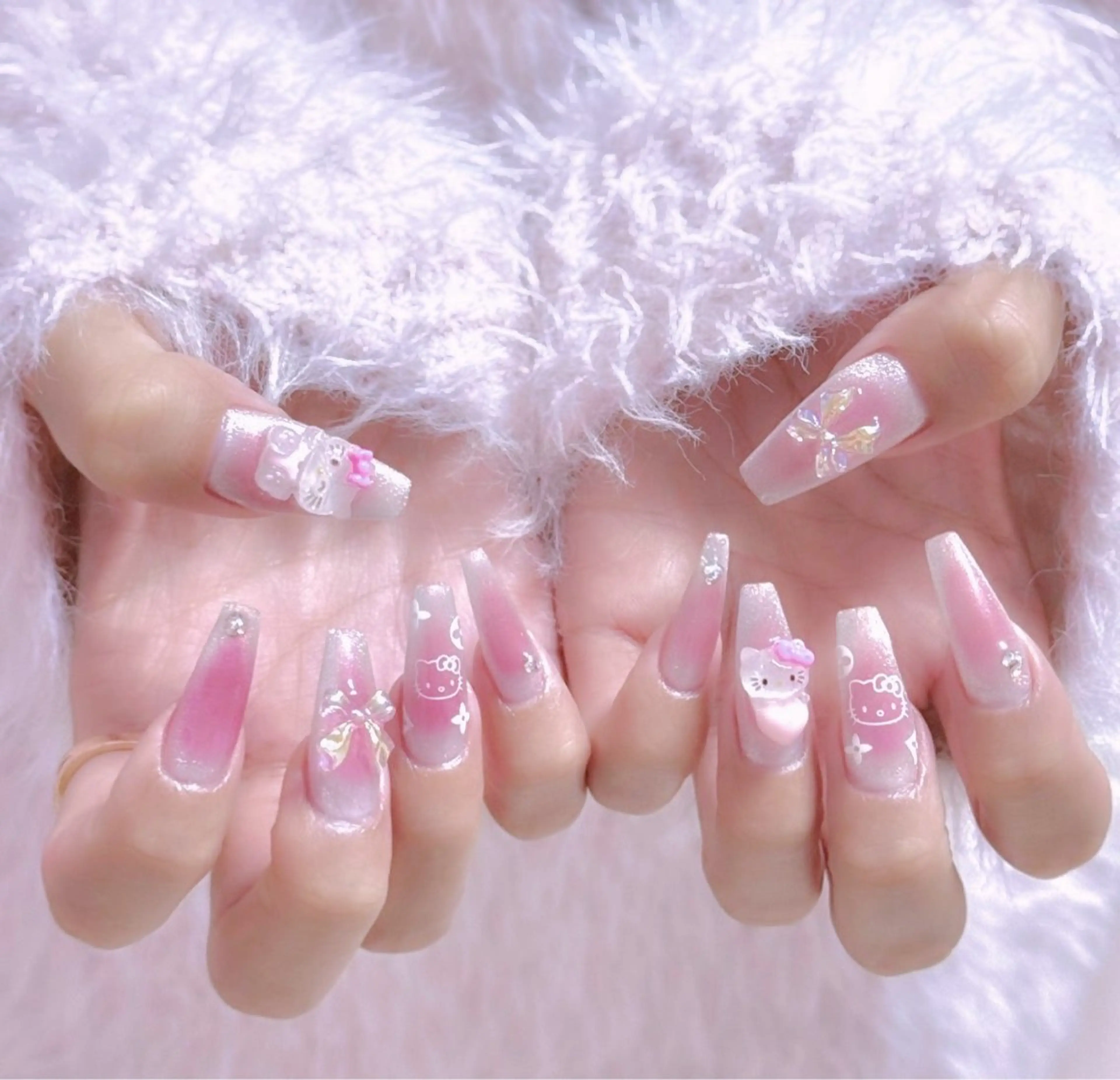 ネイル フレンチネイル グラデーション キラキラネイル 韓国ネイル マグネットネイル ハンドネイル 🎀🎀YooLi Nail Salonのネイルデザイン