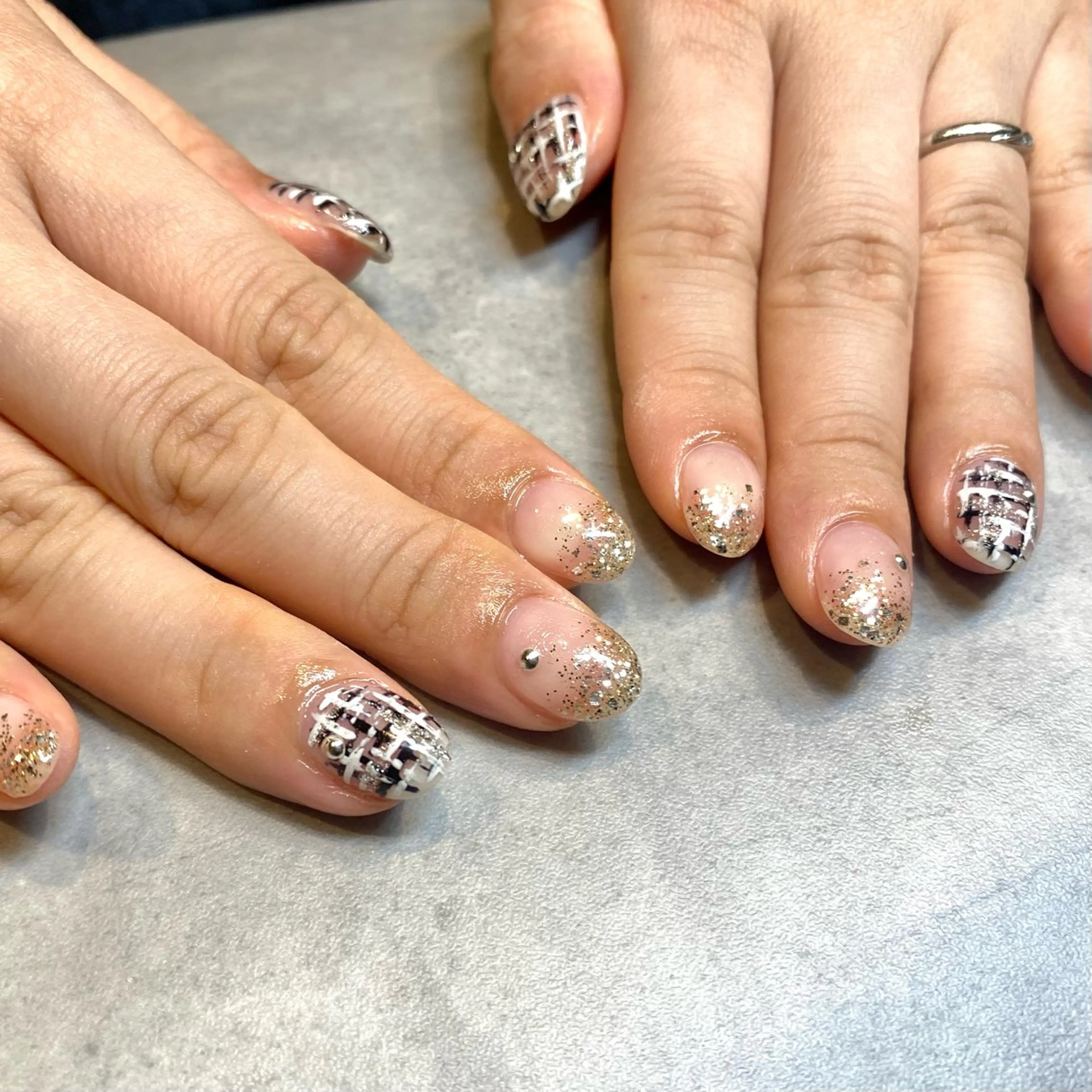 ネイル ニュアンスネイル MAHO W 【深江橋店】のネイルデザイン