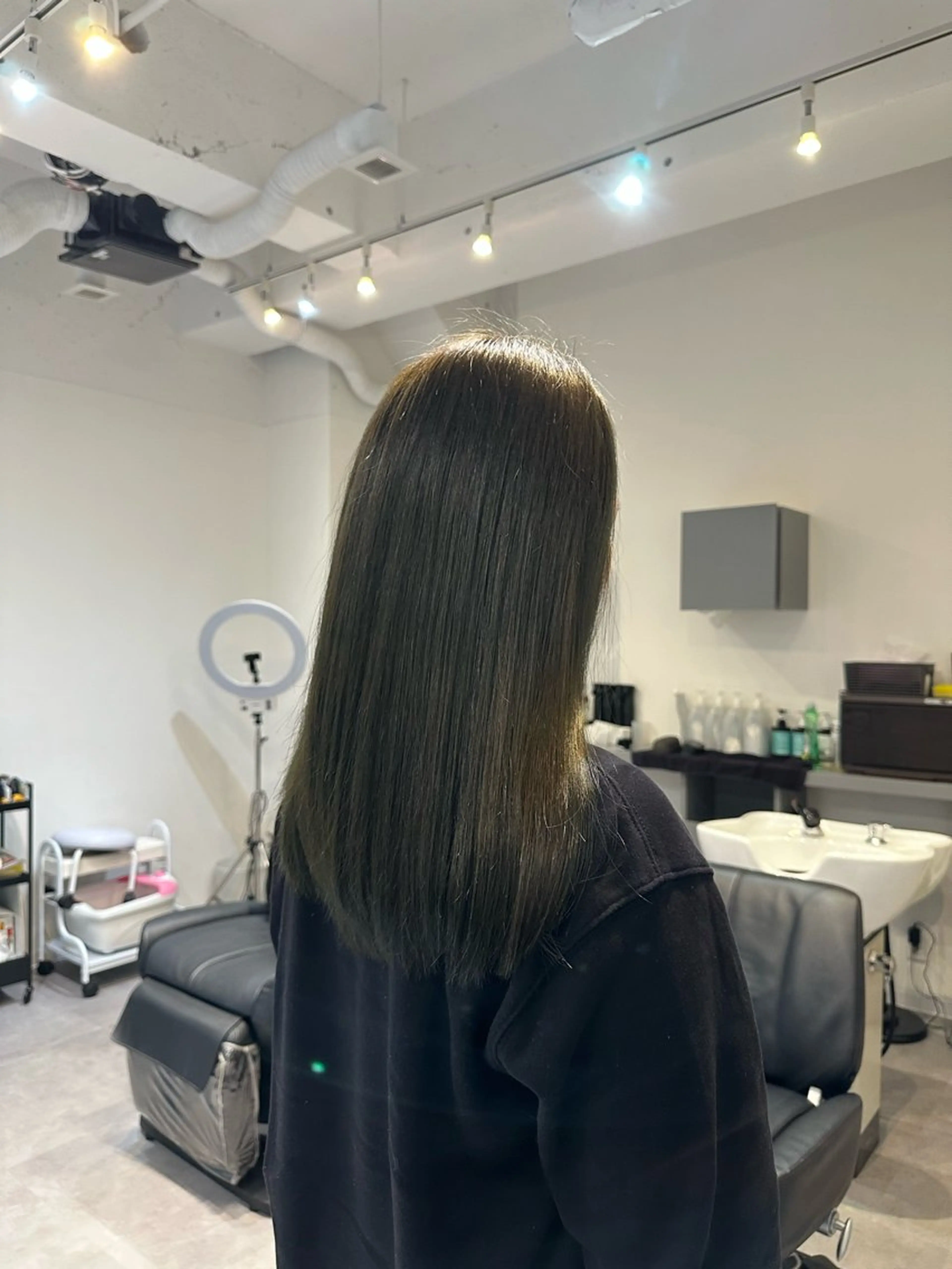 セミロング カラー ヘアカラー ﾚｲﾔｰ/ﾊｲﾄｰﾝ WAKANAのヘアスタイル