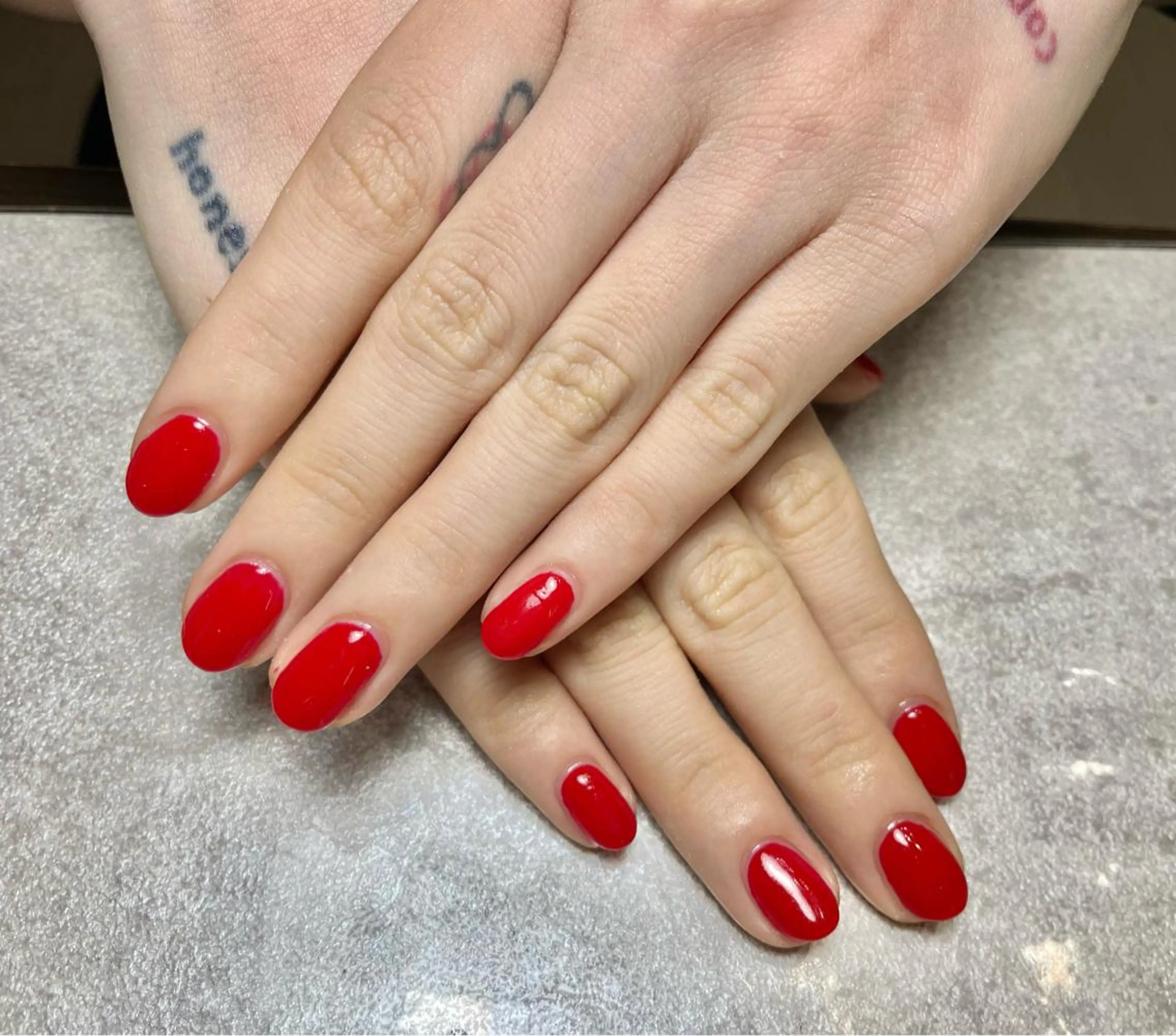 ネイル ジェルネイル ラメ(グリッター) ワンカラーネイル パラジェル 赤色 BLANC.nail所属・BLANC.nail yuuのネイルデザイン