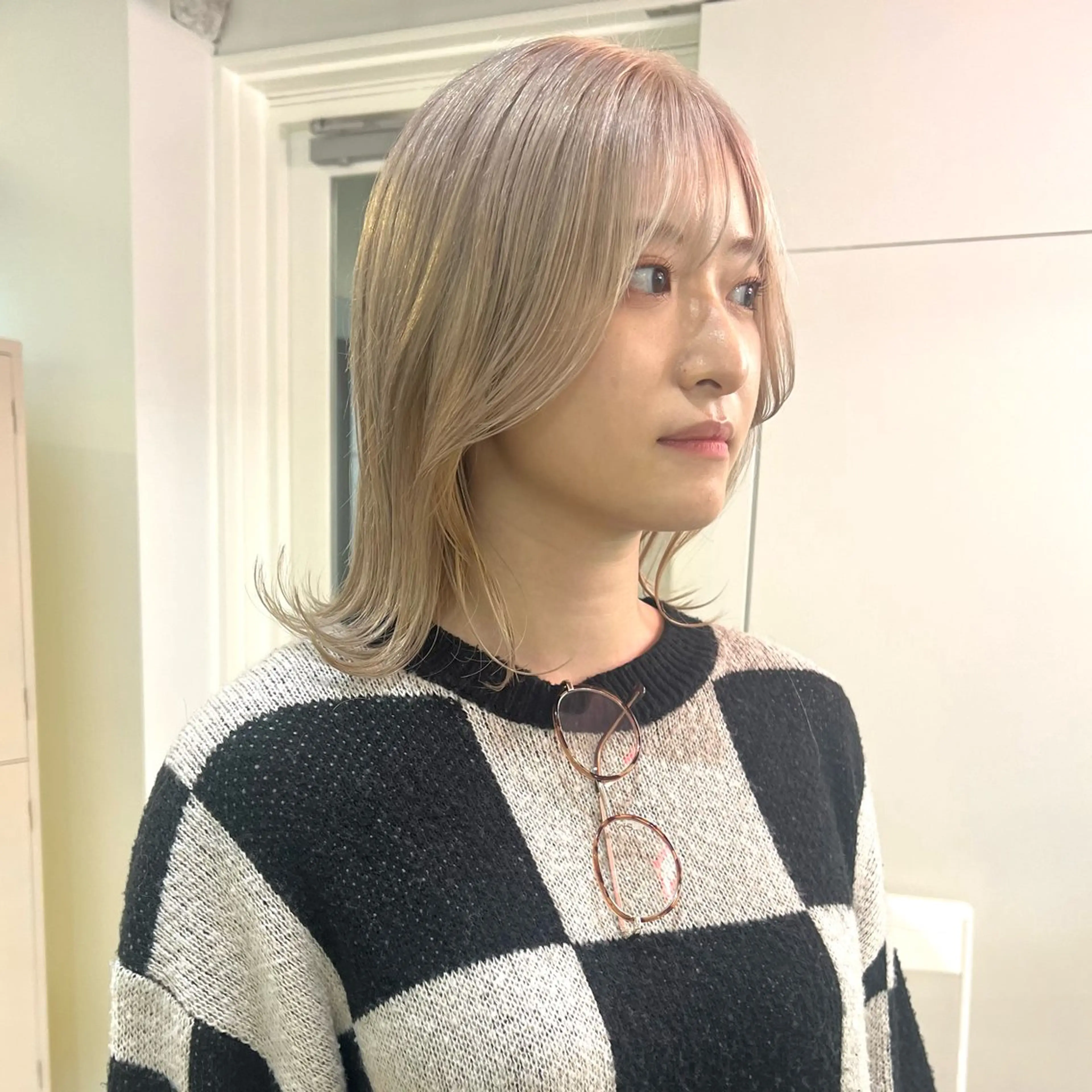 ミディアム カラー パーマ ヘアアレンジ キッズ 🧨ブリーチー×ボブ レイヤー💎じゅえるのヘアスタイル