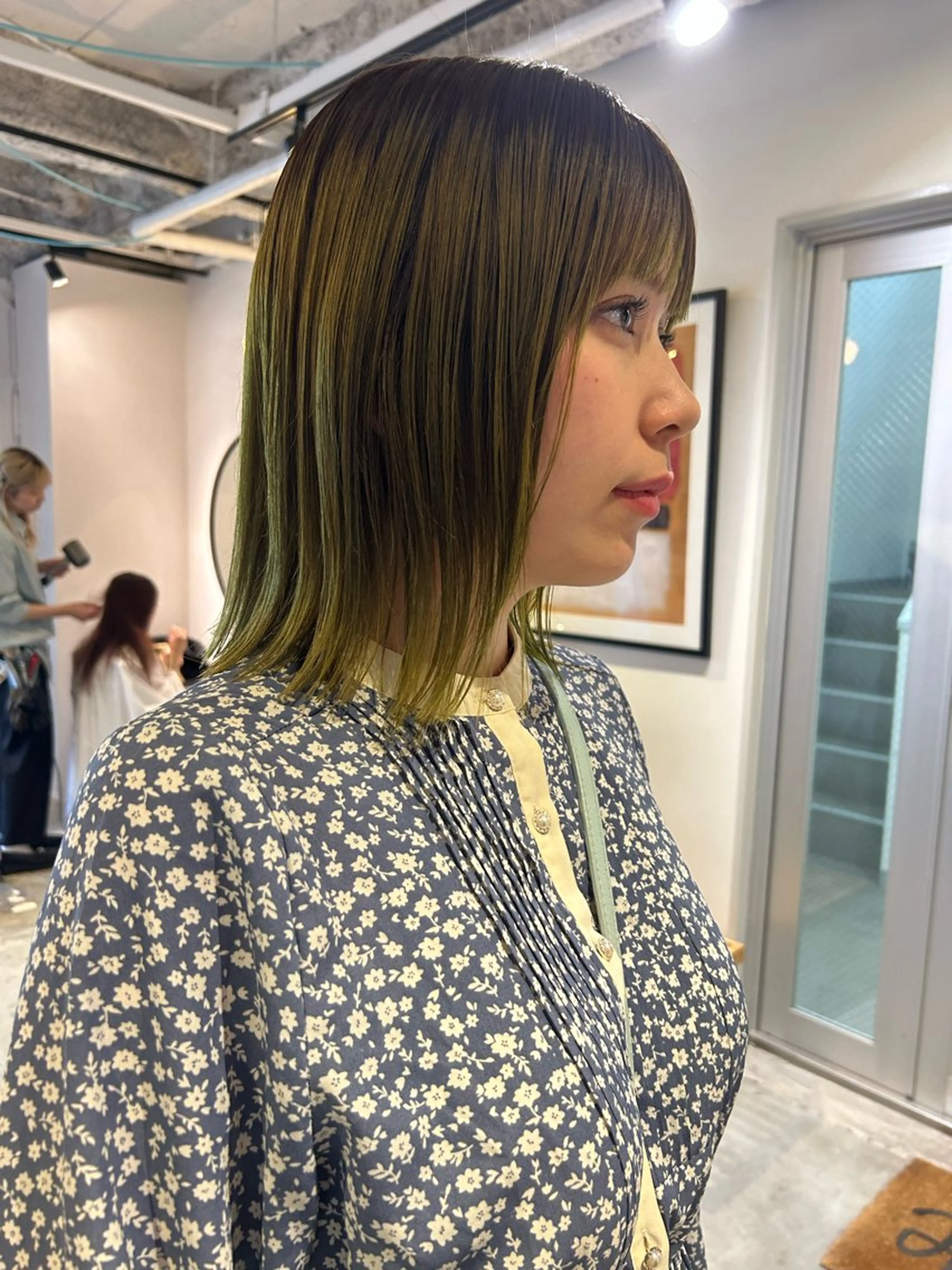 ミディアム カラー カット ヘアカラー トリートメント 村上雅人 ナチュラルモードのヘアスタイル