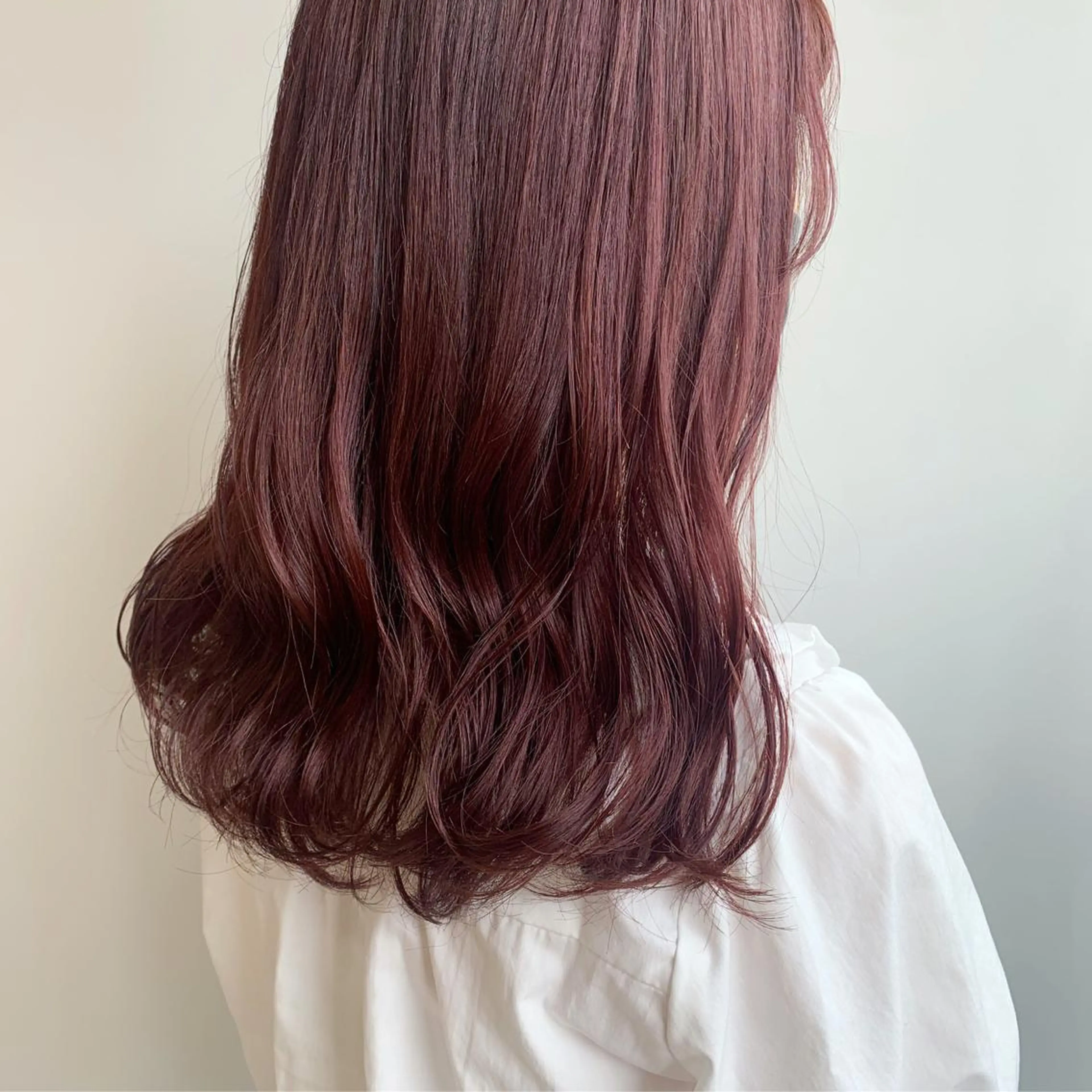 カラー 山口 莉奈のヘアスタイル