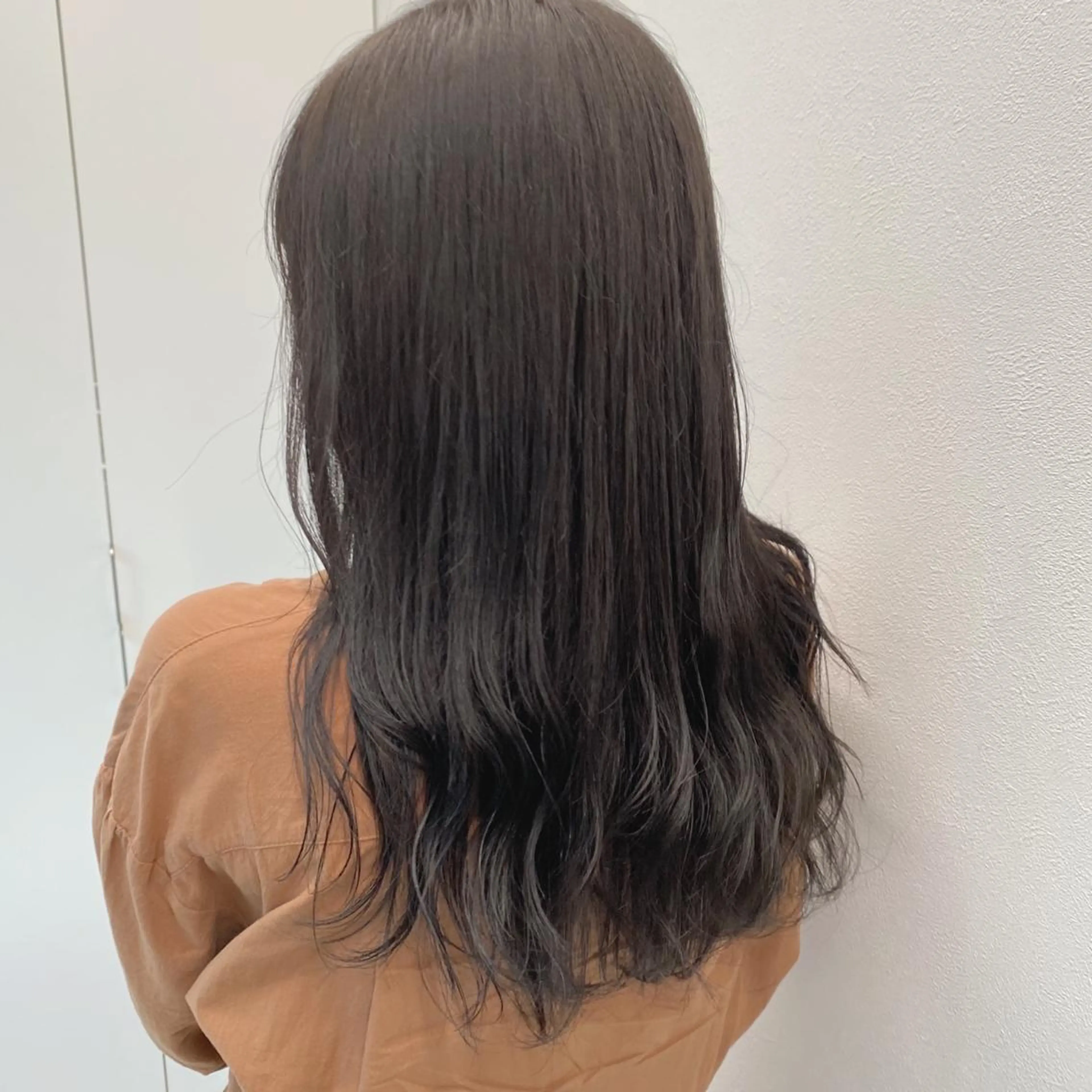 セミロング カラー ショコラグレージュ グレージュ ♡透け感カラー 大賀哲平♡のヘアスタイル