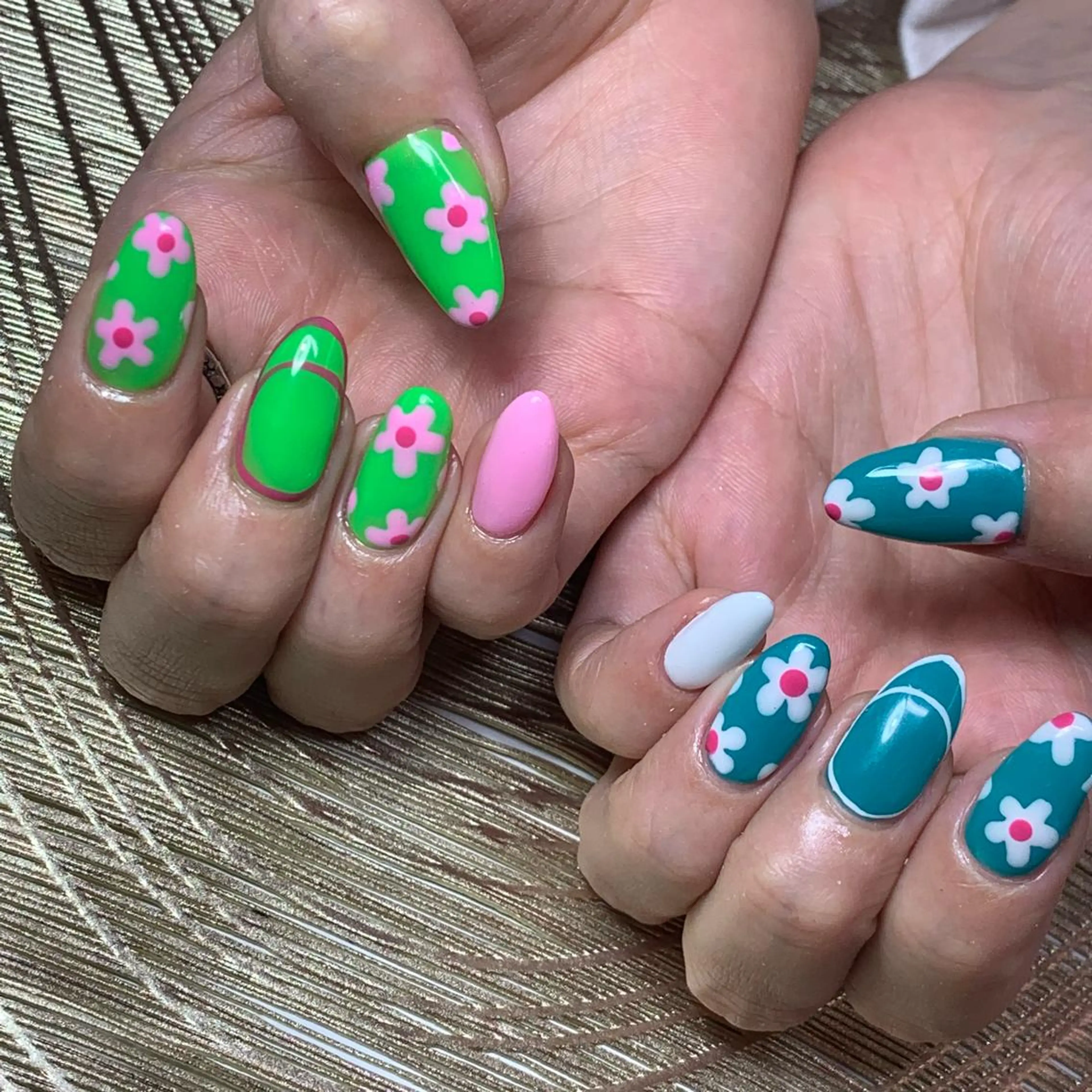 ネイル καρδιά -ｶﾙﾃﾞｨｱ-のネイルデザイン