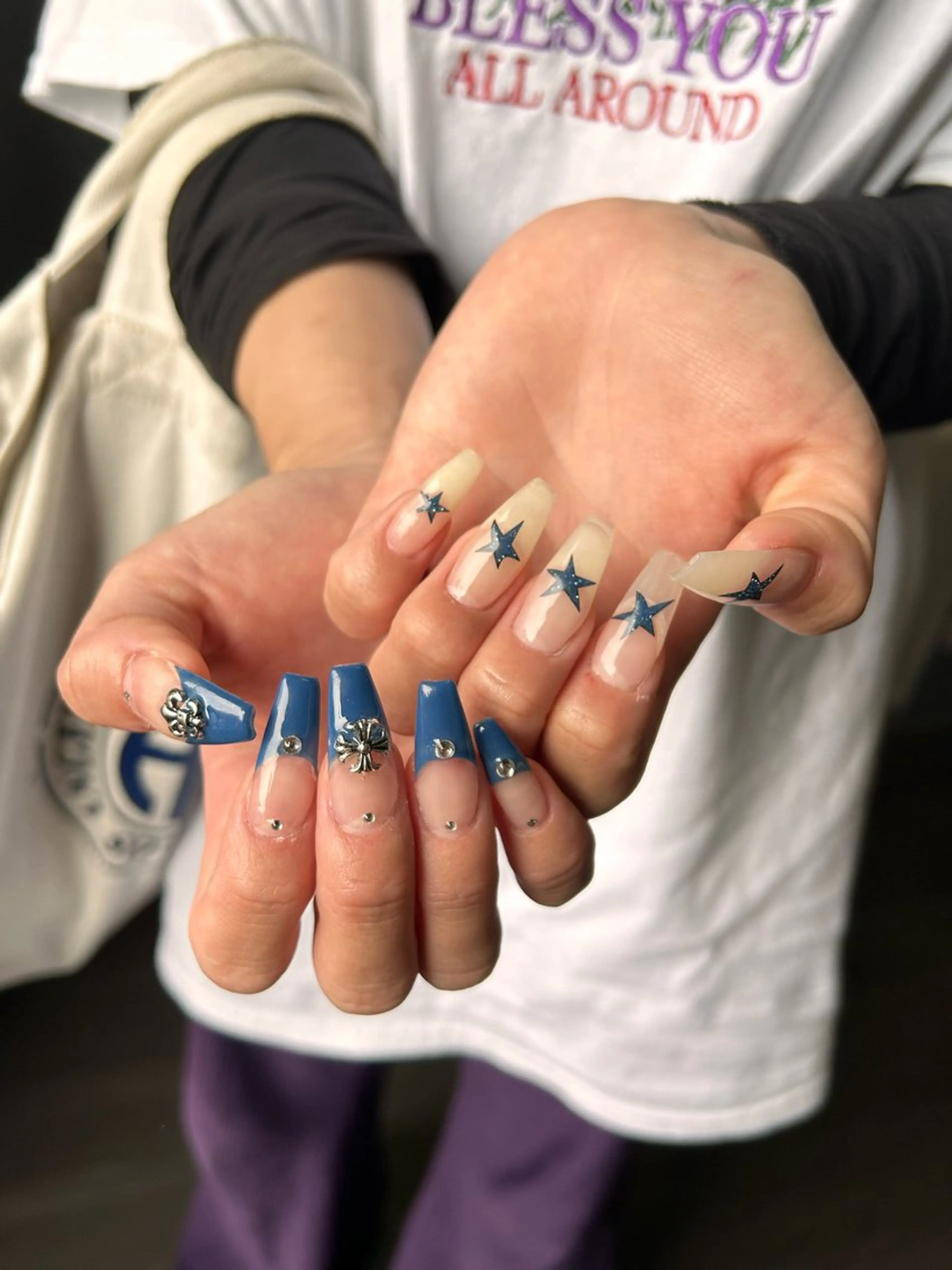 ネイル ハンドネイル フットネイル ✴︎ Delightのネイルデザイン