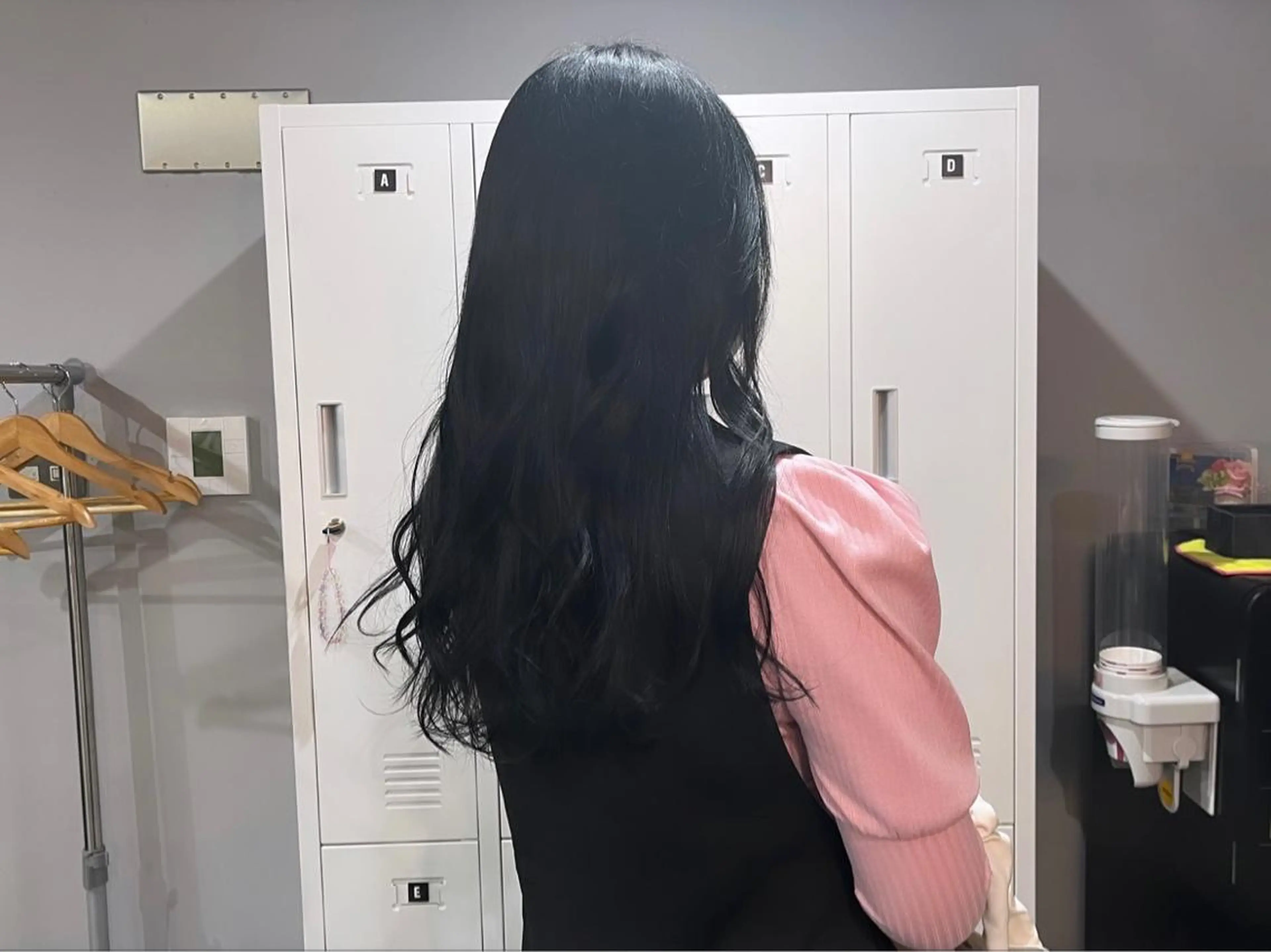 セミロング カラー 黒髪 カット ヘアカラー トリートメント Sherry大国町所属・Sherry大国町 HIKARUのヘアスタイル