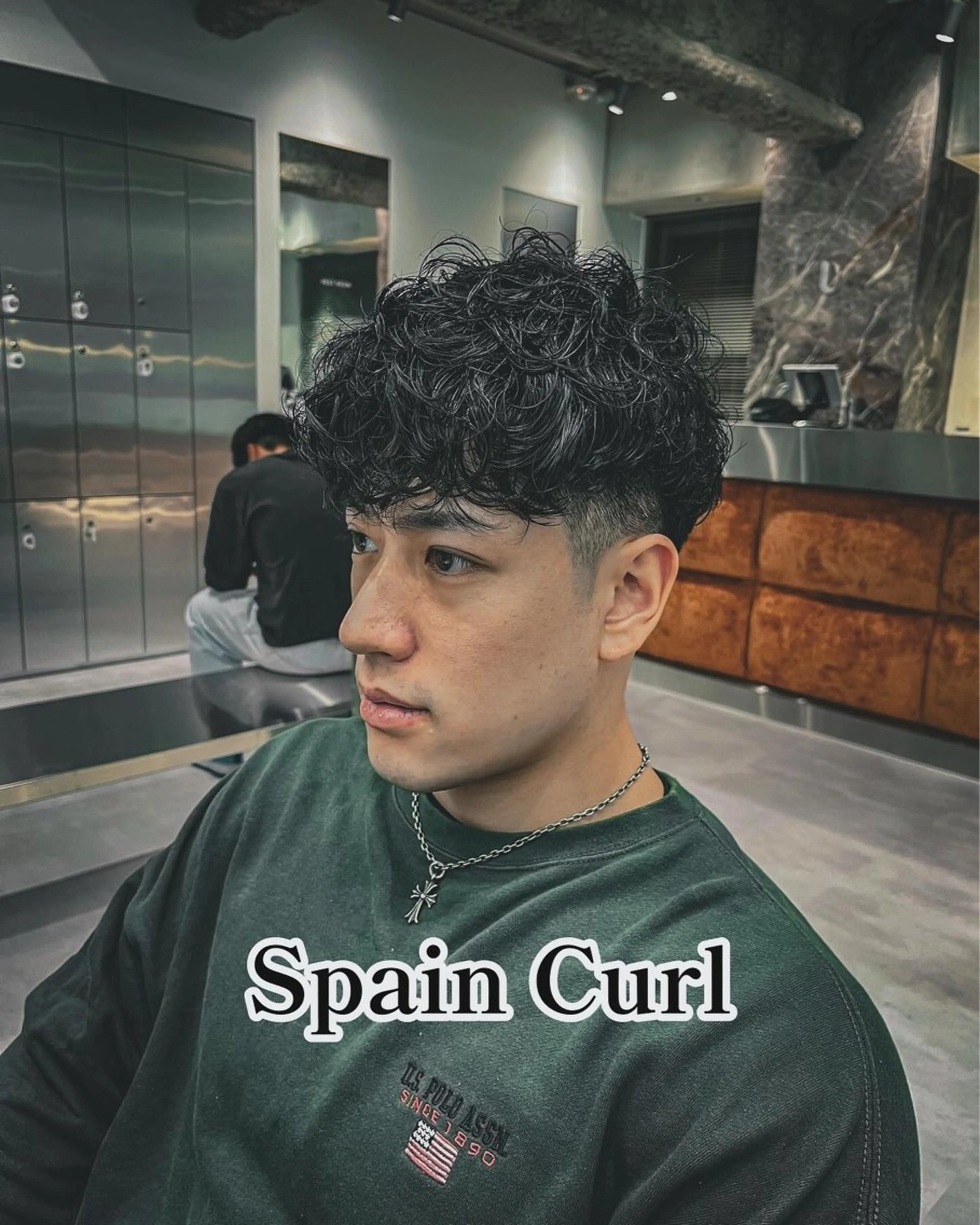 ショート パーマ メンズ ⚡メンズパーマフ ェードカットTomyのヘアスタイル