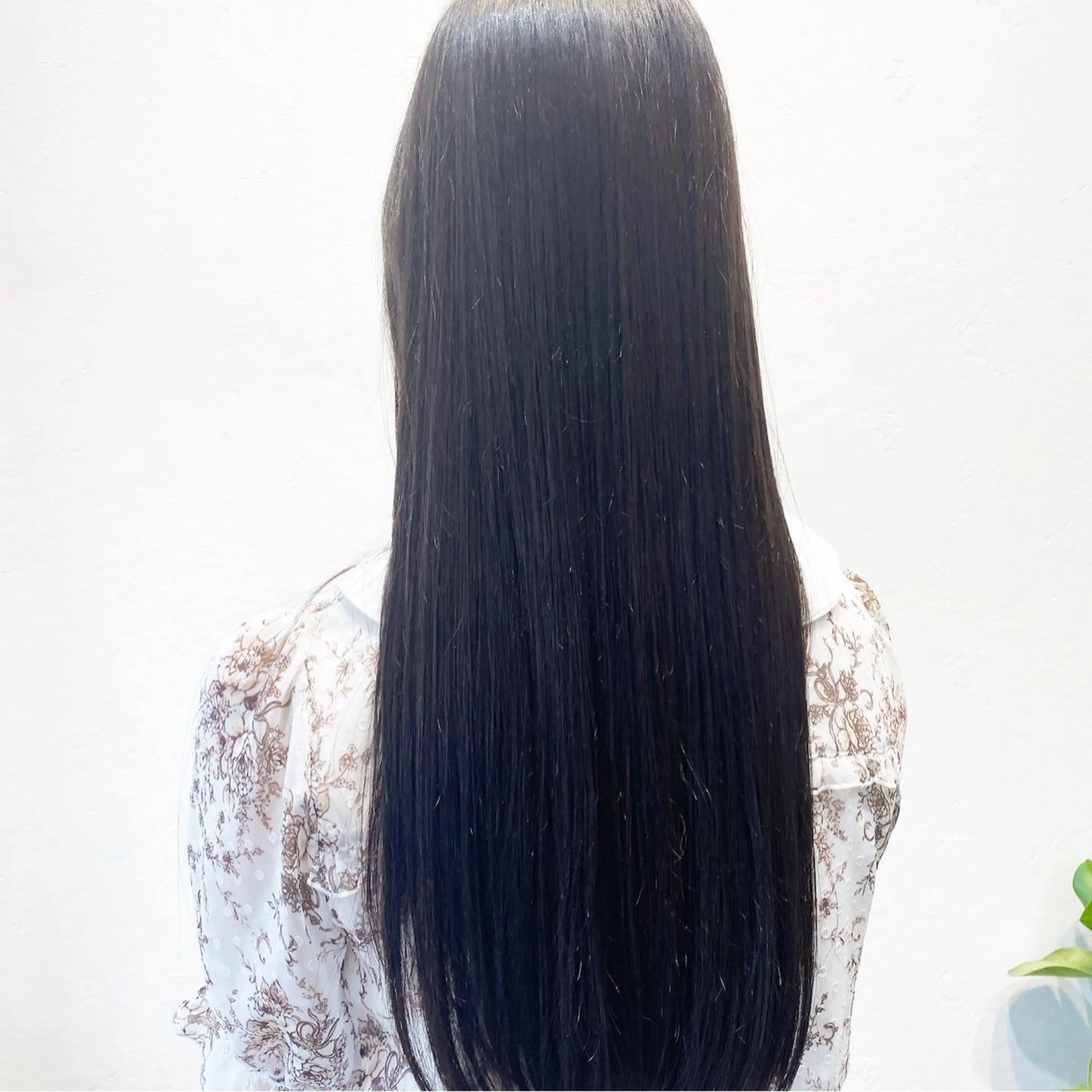 【🔥全員対象🔥カット＋縮毛矯正＋ウルトワトリートメント🥨30000円🥨】の写真