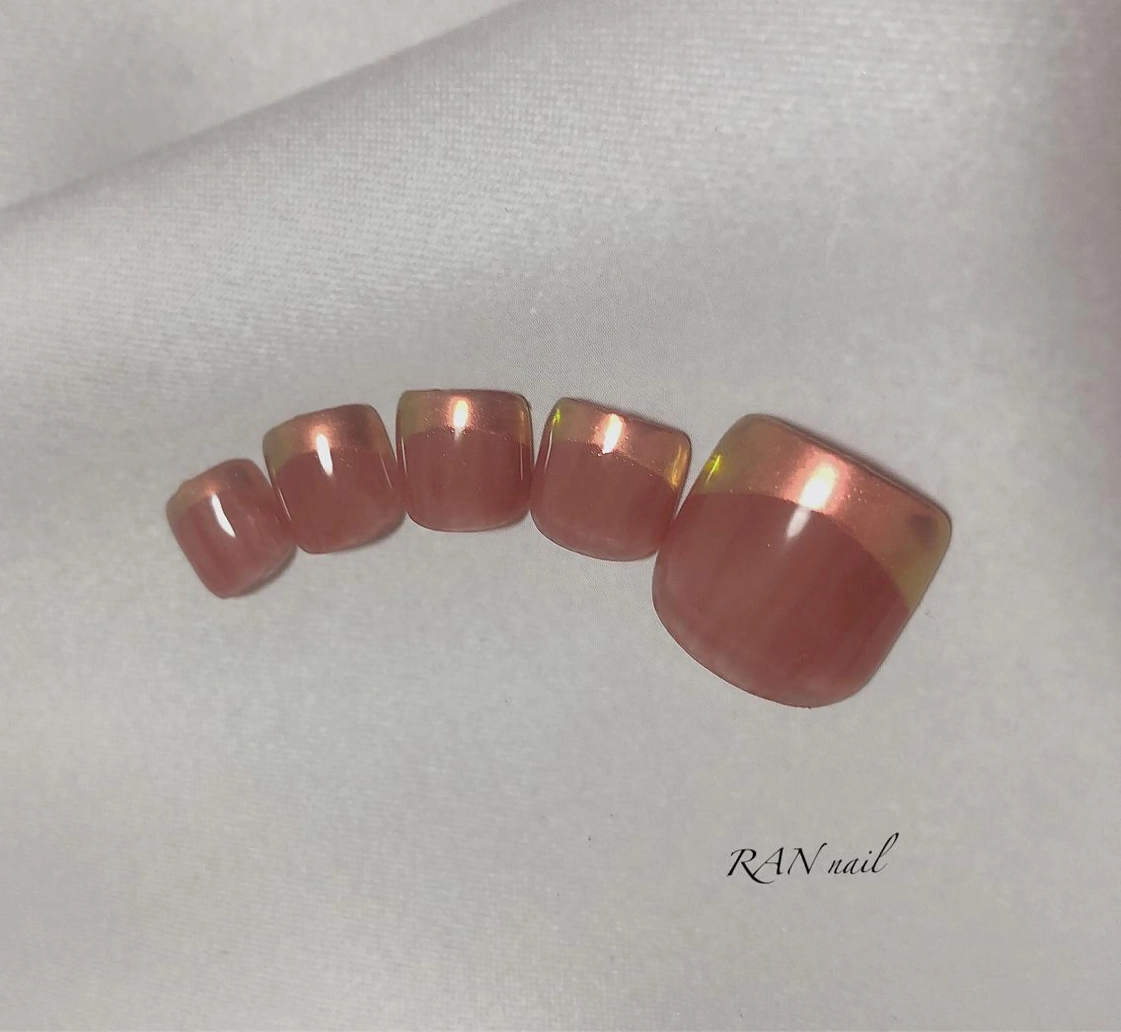 ネイル オーロラネイル フットネイル フレンチネイル ジェルネイル ミラーネイル RAN nailのネイルデザイン