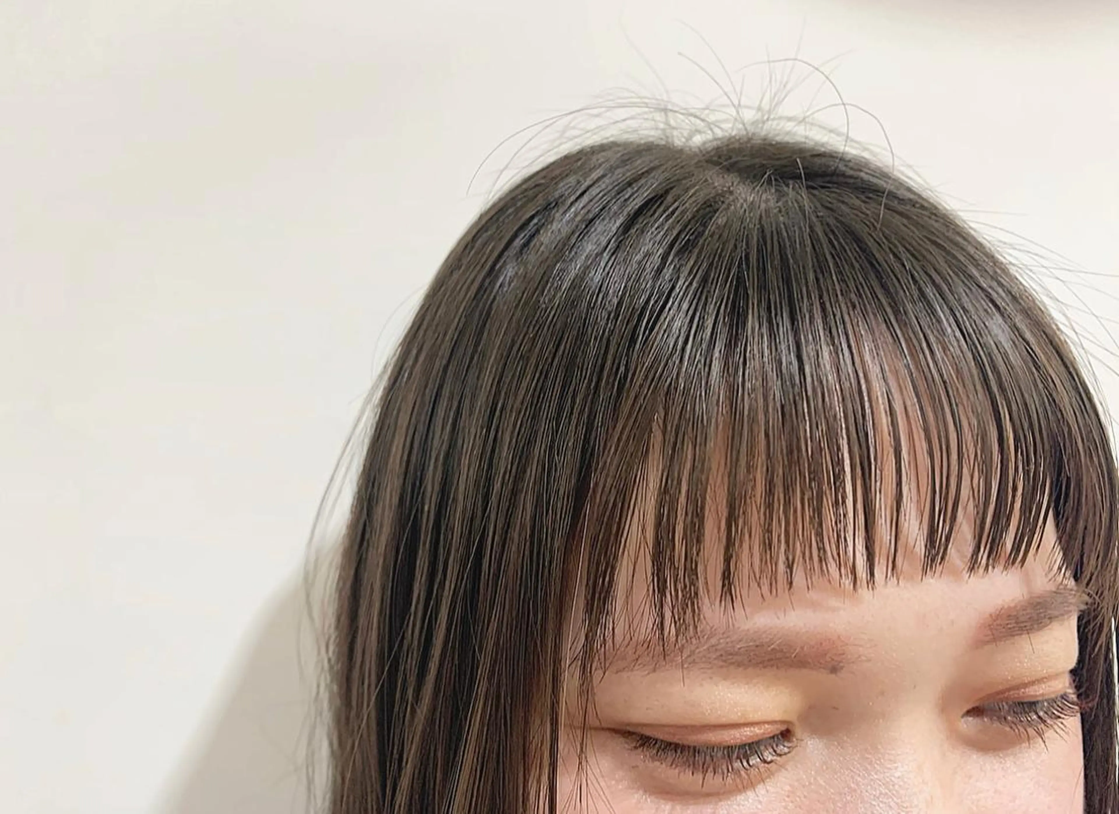 セミロング カラー ヘアアレンジ オン眉 カット たかいわ みきのヘアスタイル