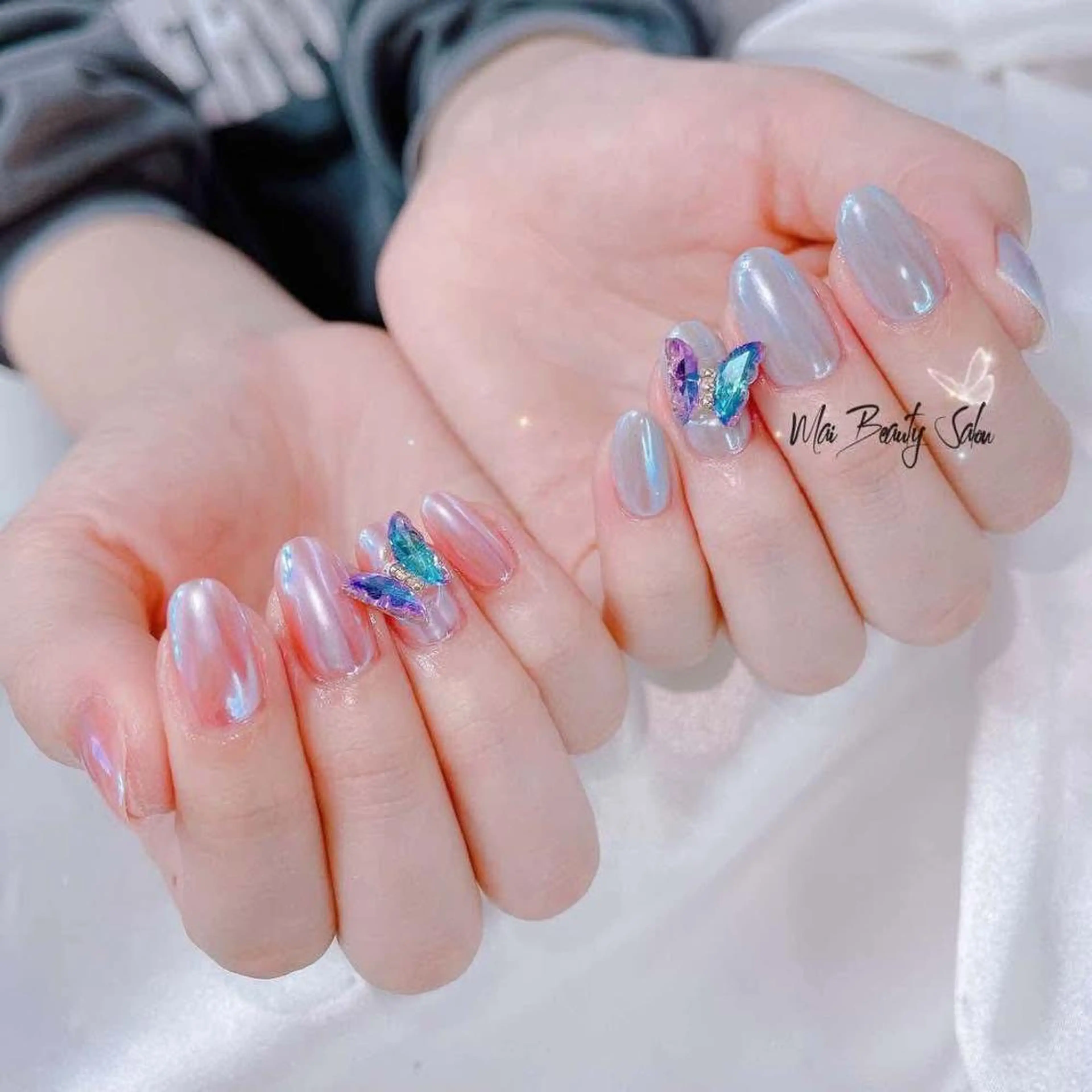 ネイル アニマル柄 ボルドー ジェルネイル ニュアンスネイル パラジェル MaiBeauty dodoのネイルデザイン