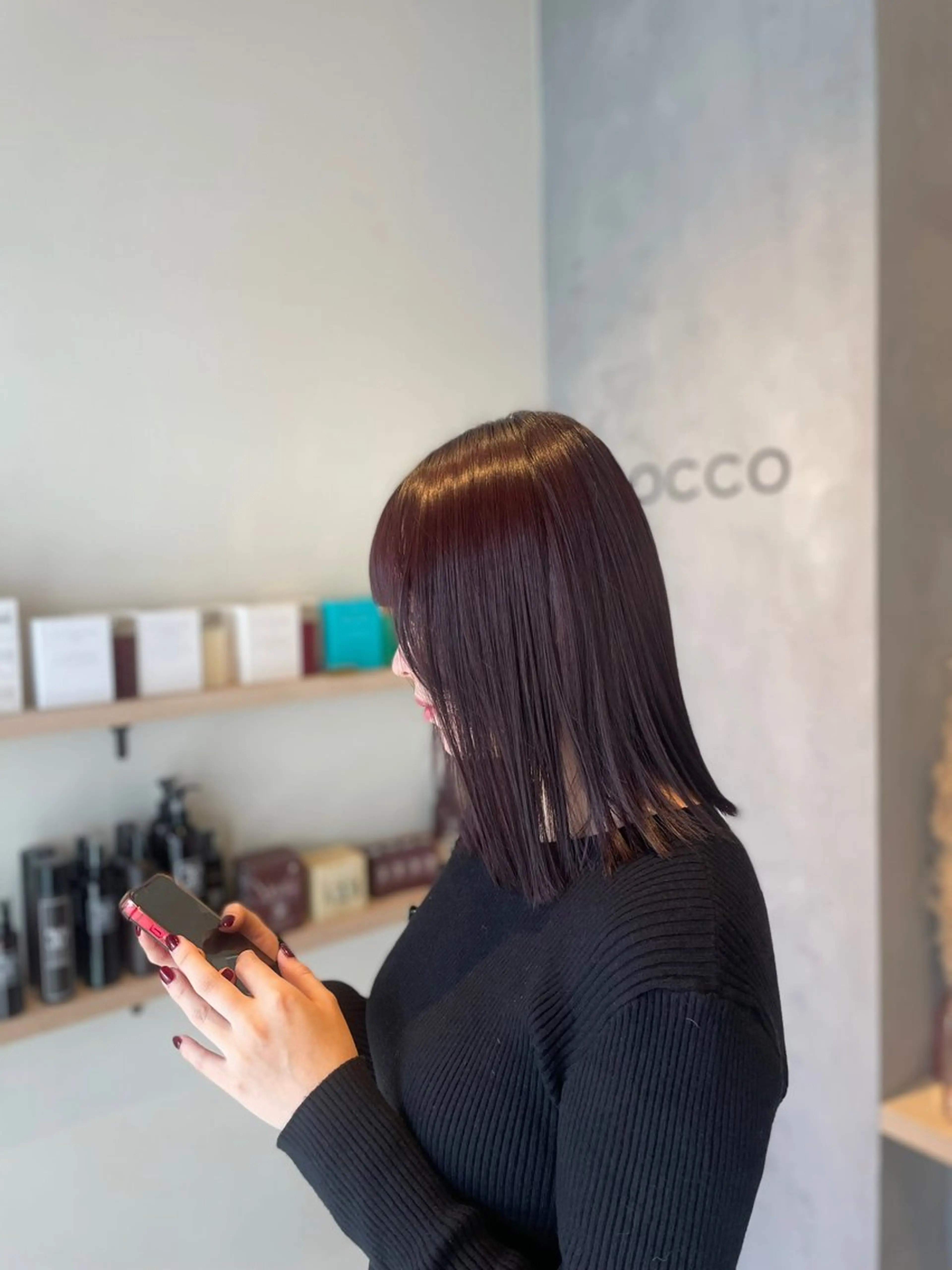 ミディアム ヘアカラー トリートメント アイナ ROCCOのヘアスタイル
