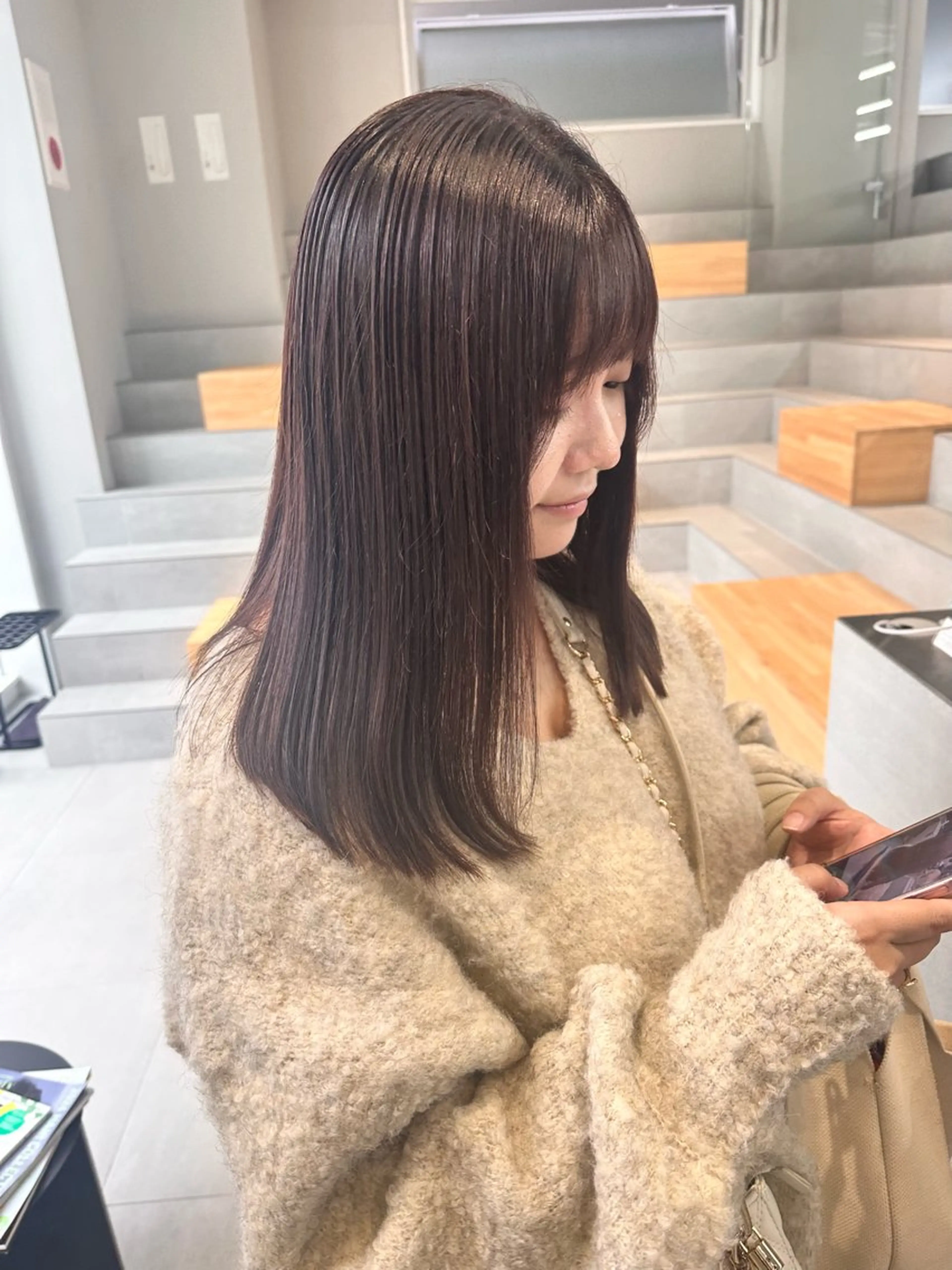 セミロング カラー ラベンダーカラー 染谷 遥花のヘアスタイル