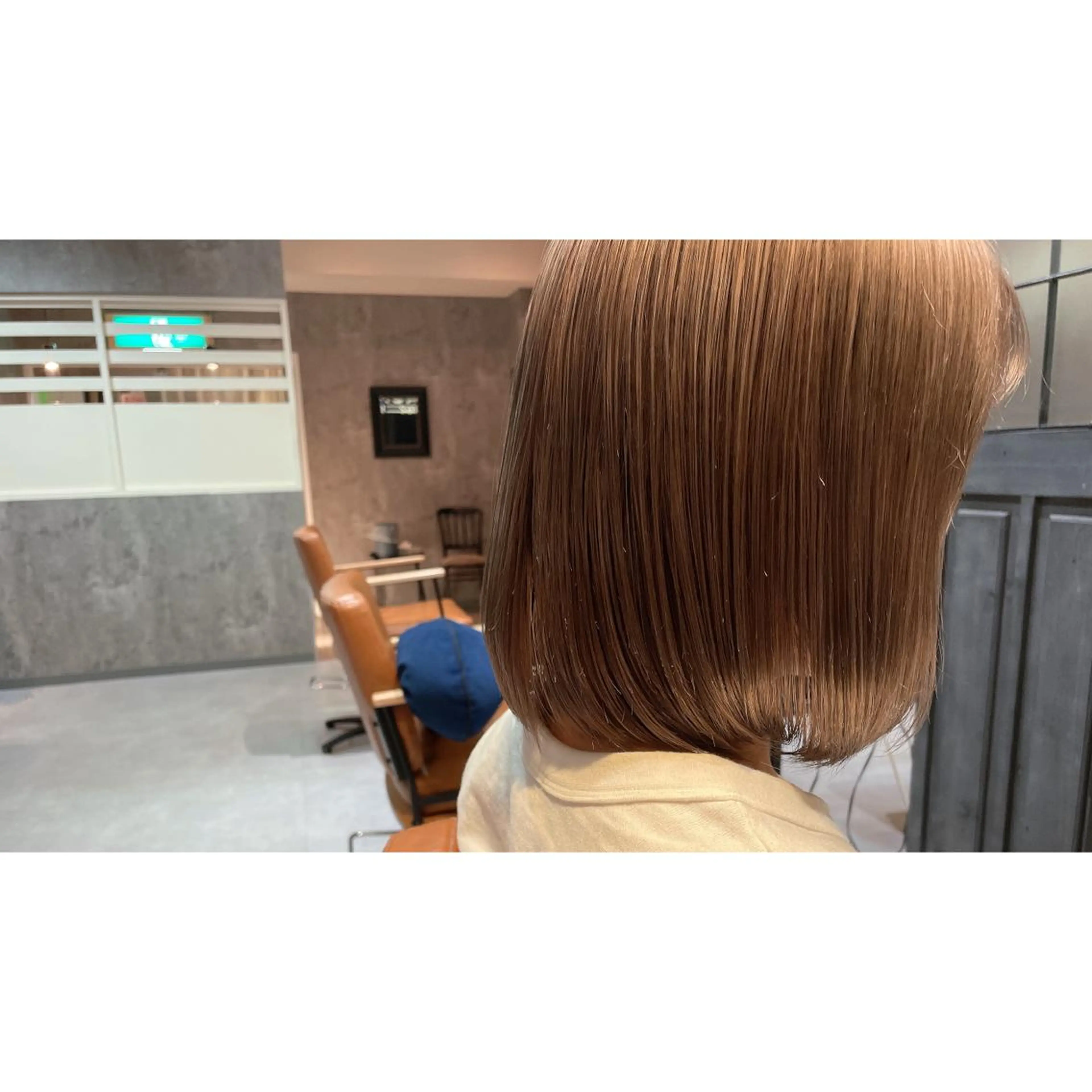 ミディアム カラー ベージュカラー ブリーチ ミルクティーベージュ カット トリートメント 齊藤 賢祐のヘアスタイル